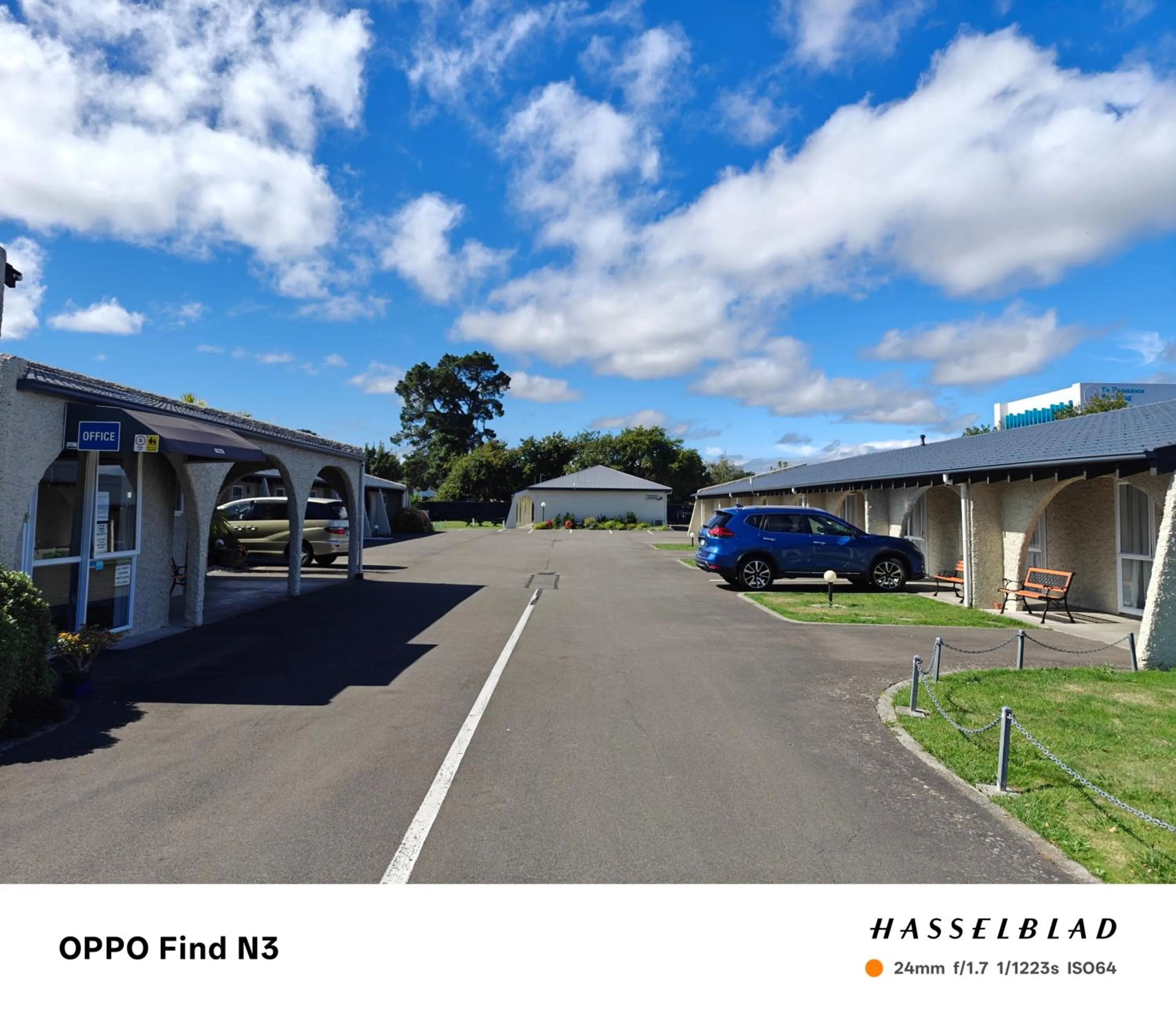 Parking in Aztec Motel