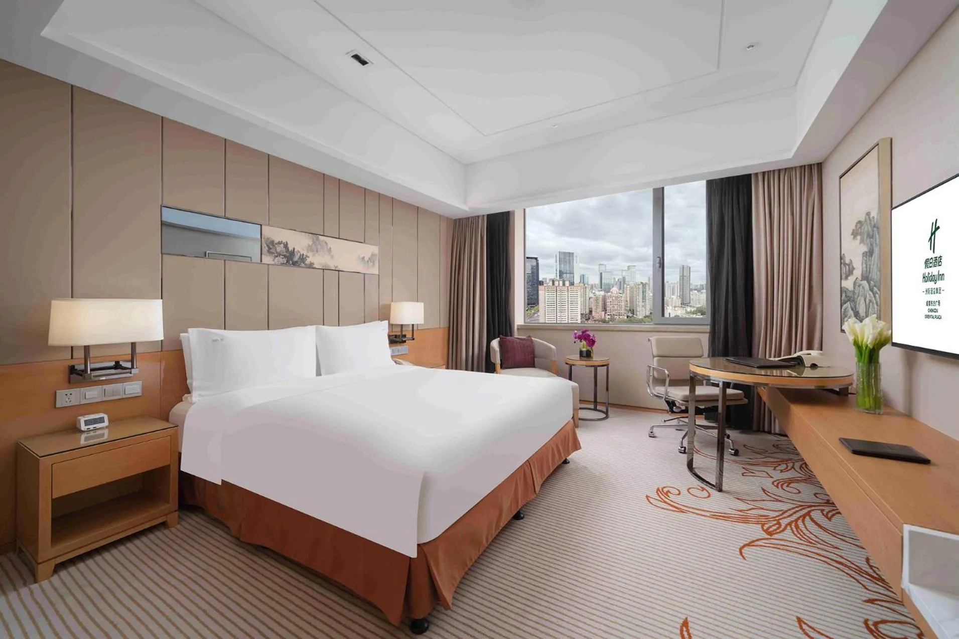 Bedroom, Bed in Holiday Inn Chengdu Oriental Plaza