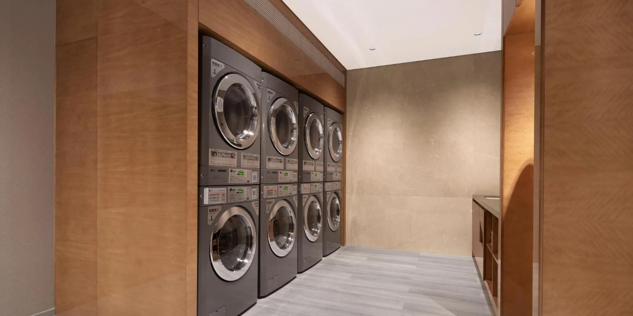 Other, Bed in Holiday Inn Chengdu Oriental Plaza