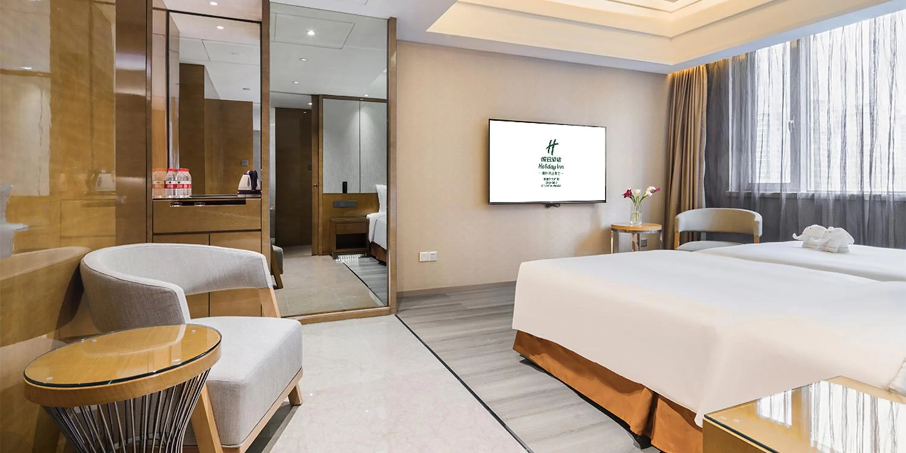 Bed in Holiday Inn Chengdu Oriental Plaza