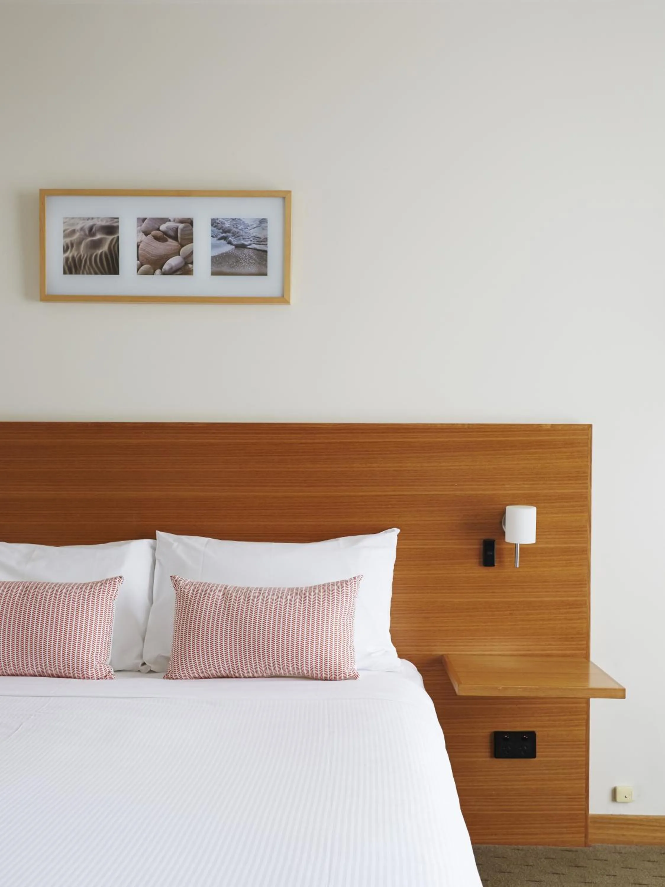 Bed in Bay Beach Motel