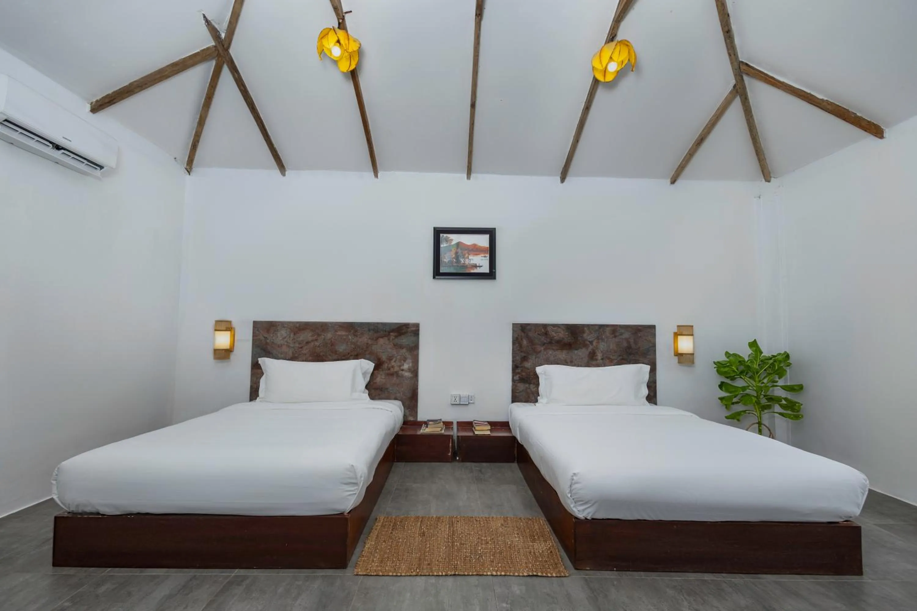 Bed in Long Beach Resort Koh Rong