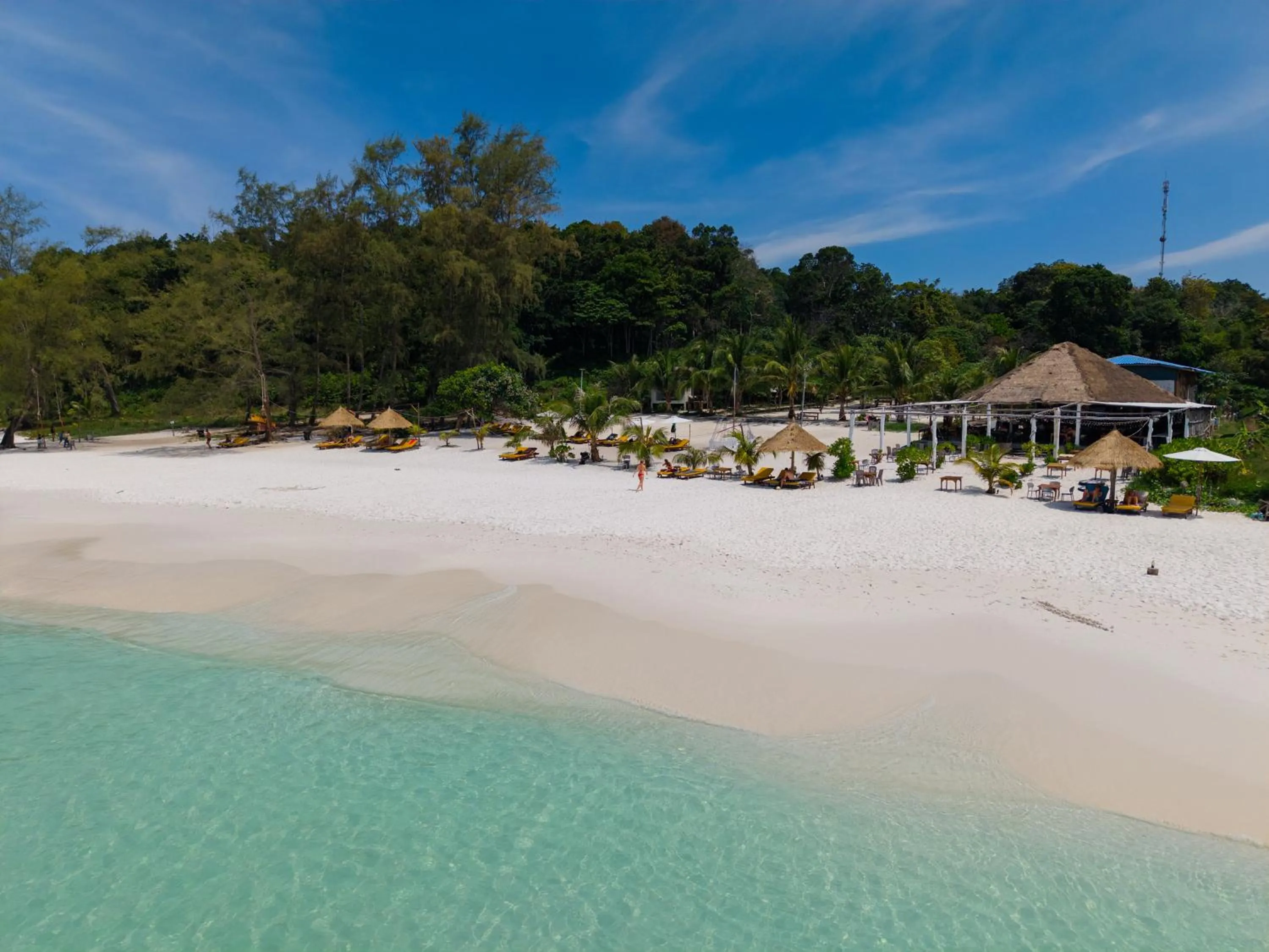 Beach in Long Beach Resort Koh Rong