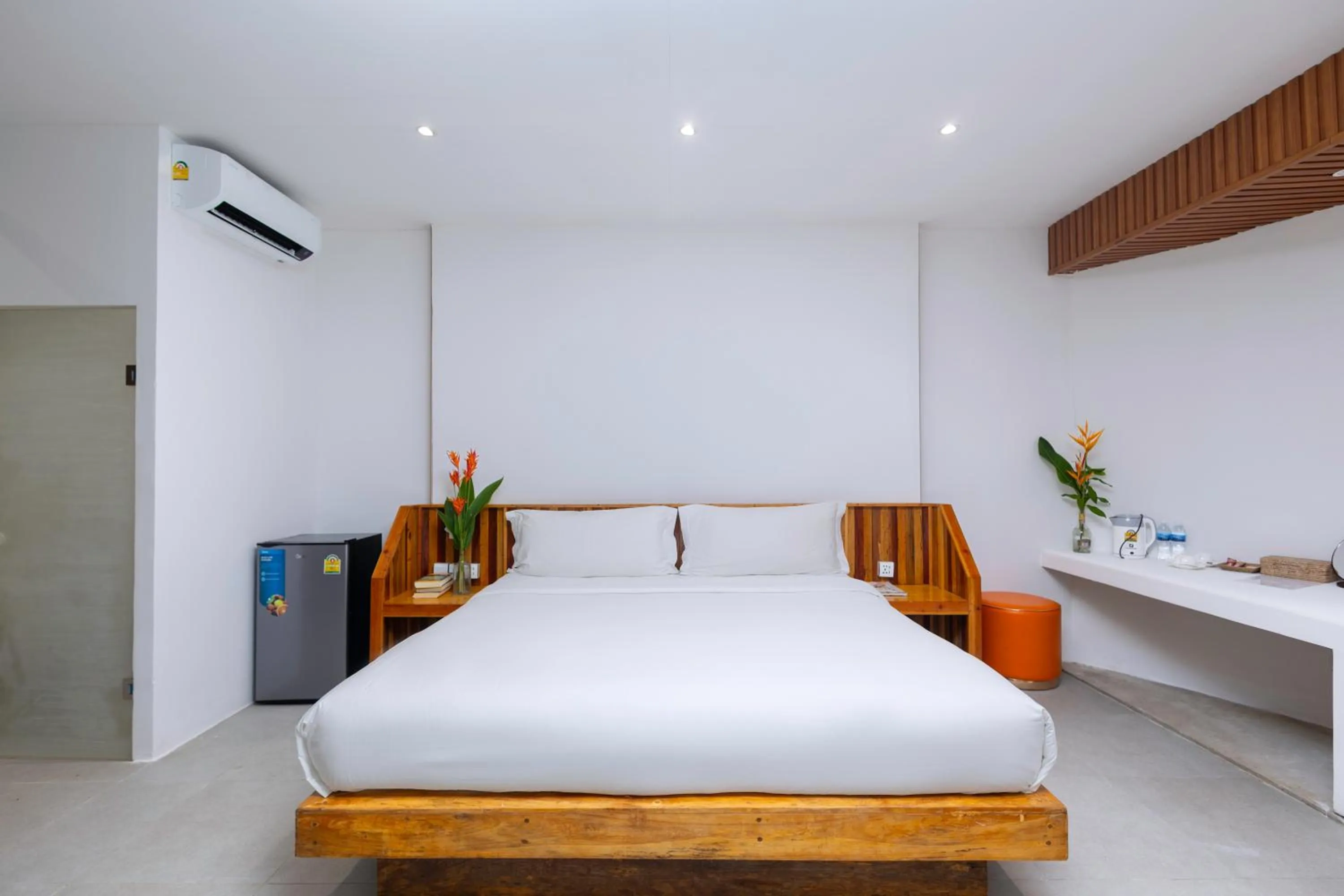 Bed in Long Beach Resort Koh Rong