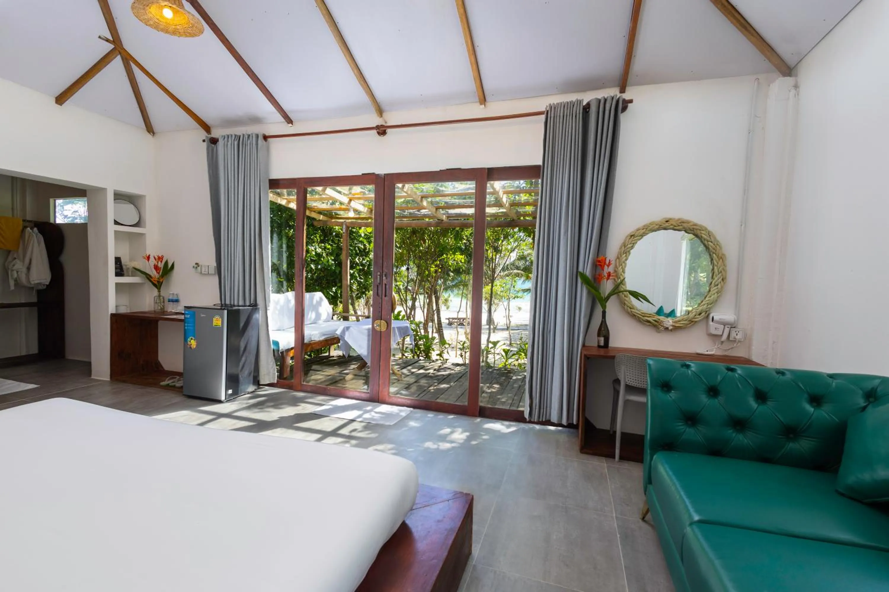 View (from property/room), Bed in Long Beach Resort Koh Rong