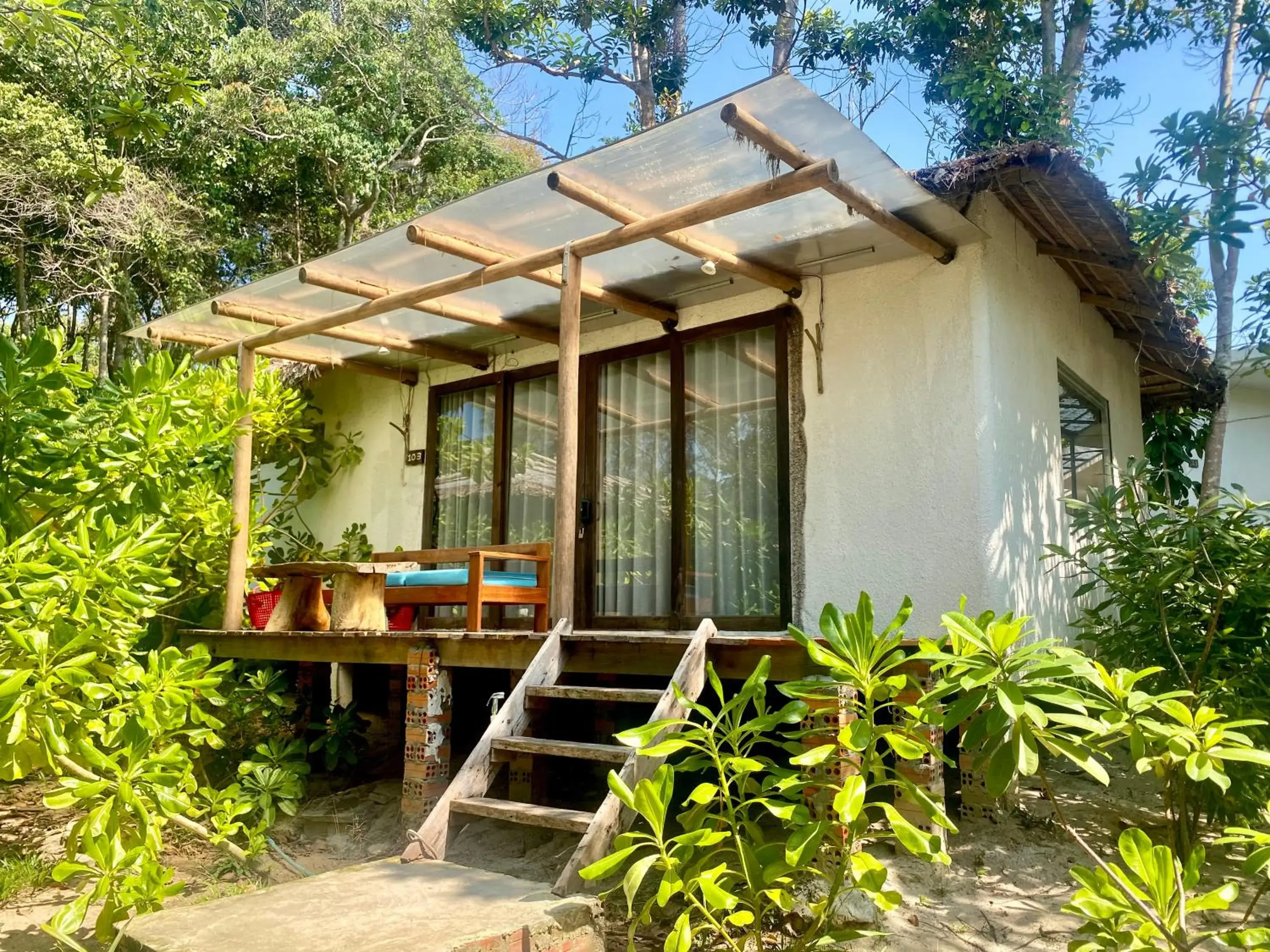 Twin Room with Sea View in Long Beach Resort Koh Rong Twin Room with Sea View in Long Beach Resort Koh Rong