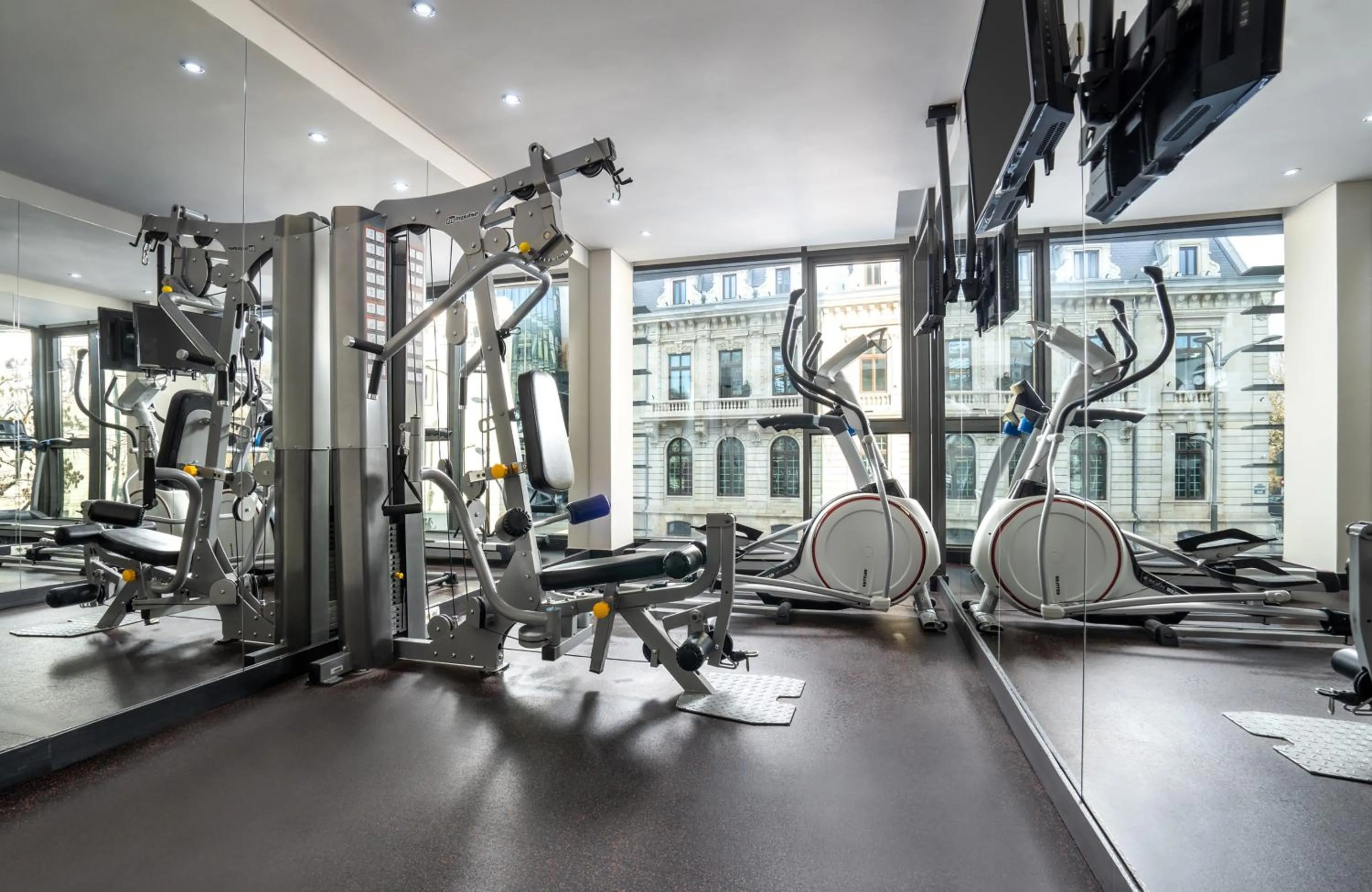 Fitness centre/facilities in Leonardo Hotel Bucharest City Center