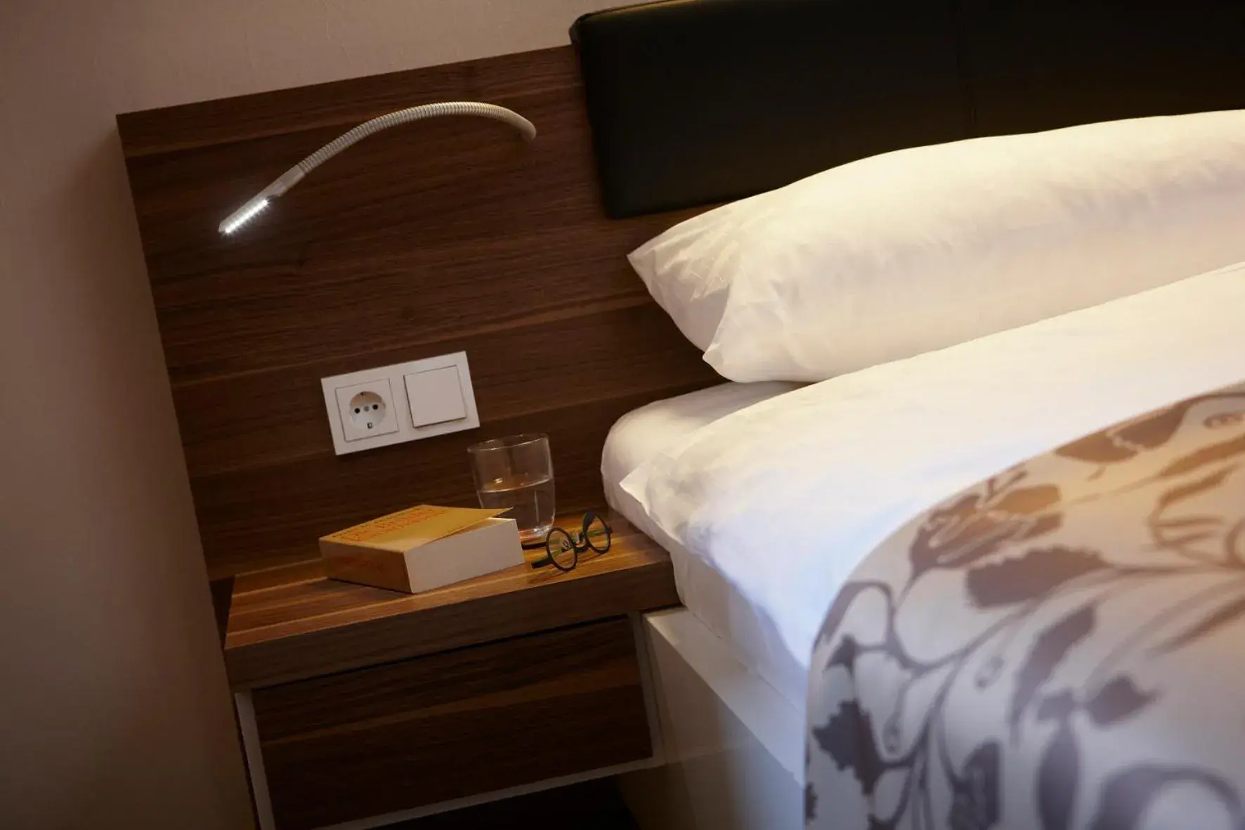 Single Room in Bielefelder Berghotel zum Stillen Frieden Single Room in Bielefelder Berghotel zum Stillen Frieden