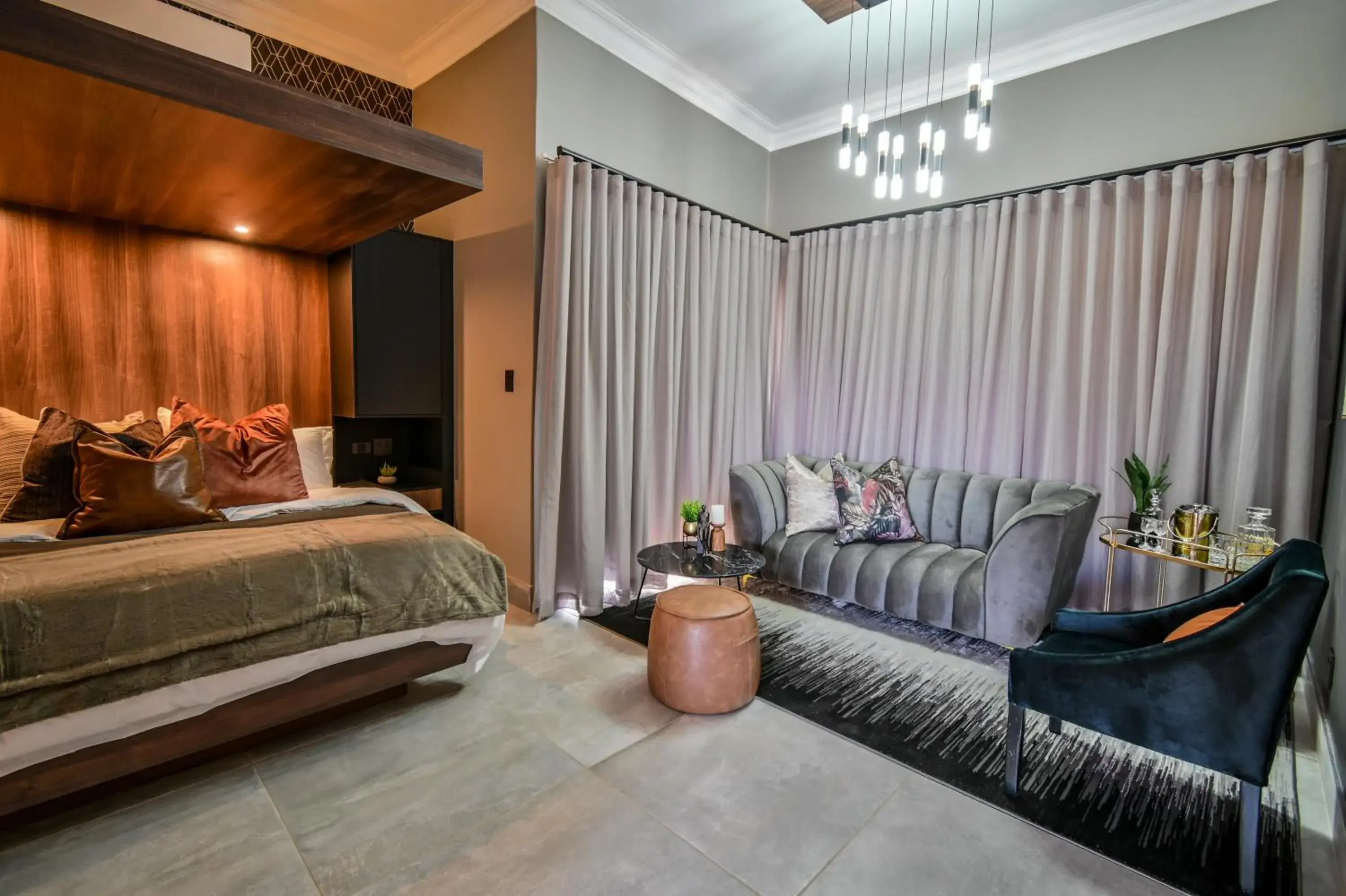 Executive Suite - single occupancy in Summer PALACE Guesthouse Executive Suite - single occupancy in Summer PALACE Guesthouse