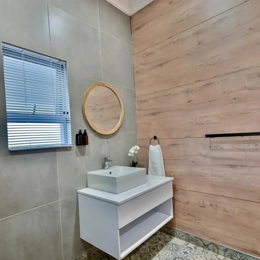 Bathroom in Summer PALACE Guesthouse