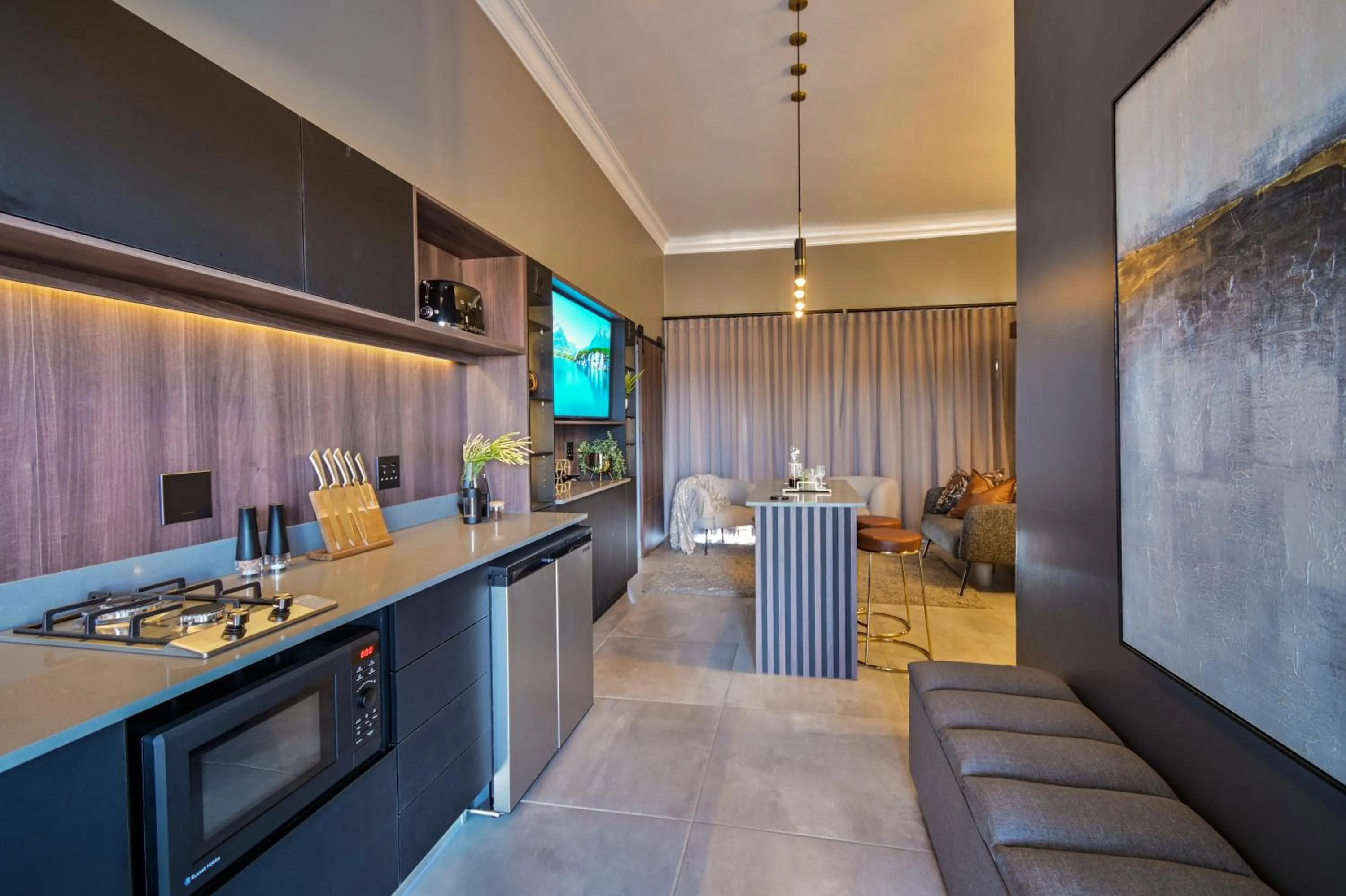 TV and multimedia in Summer PALACE Guesthouse