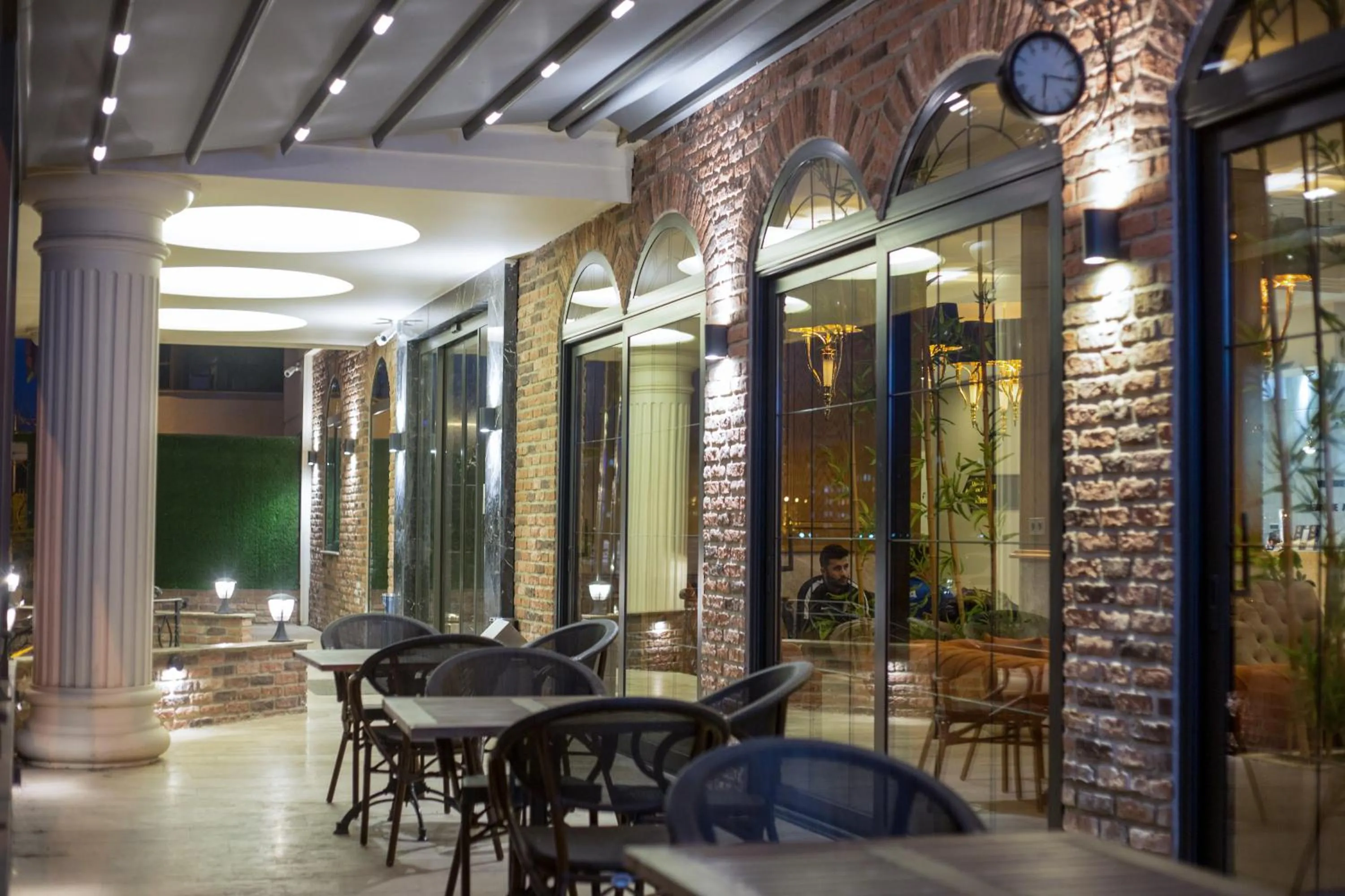 Seating area in Aktug Elegance Hotel