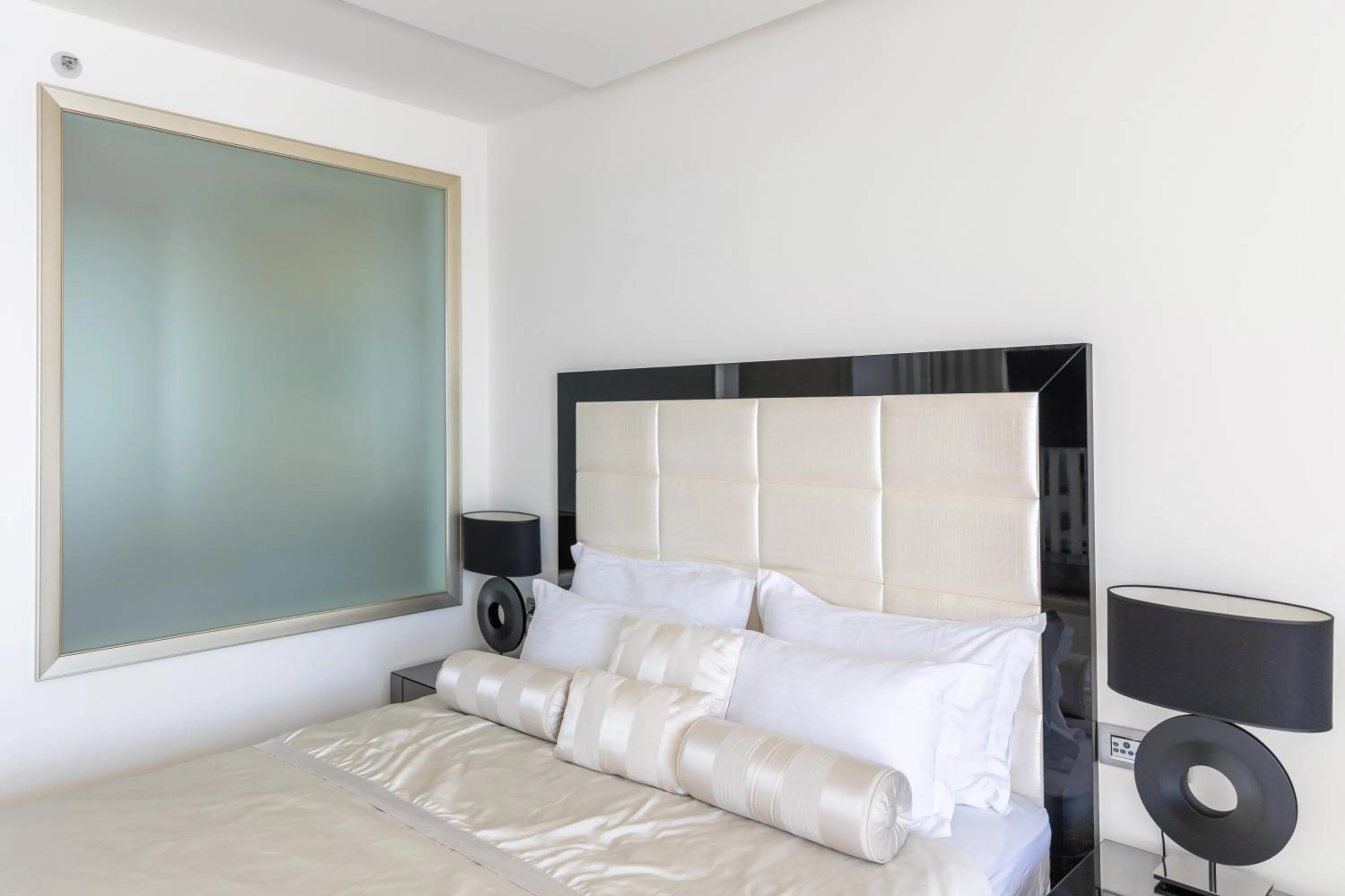 Bed in Luxury Hotel Amabilis