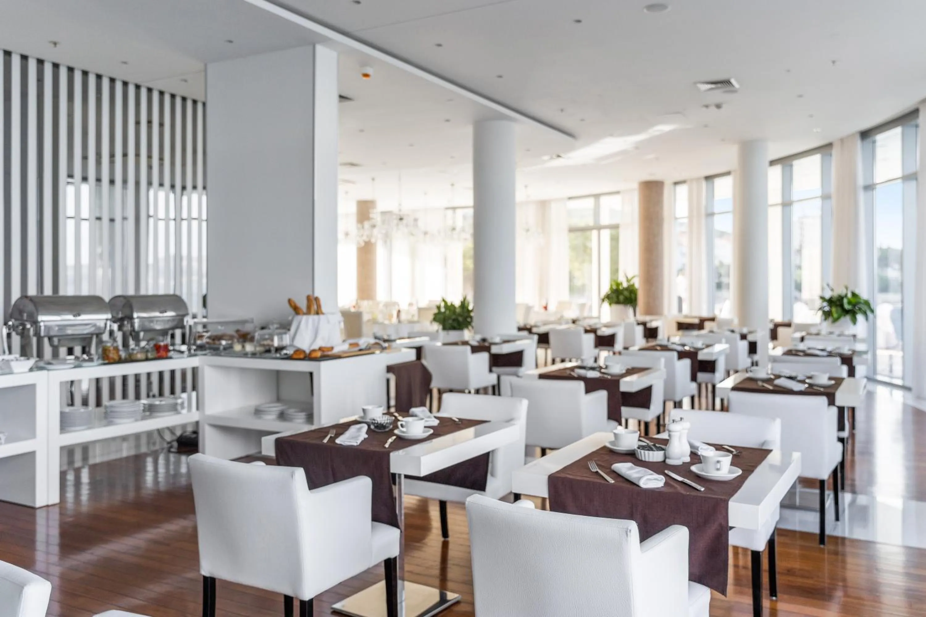 Restaurant/places to eat in Luxury Hotel Amabilis
