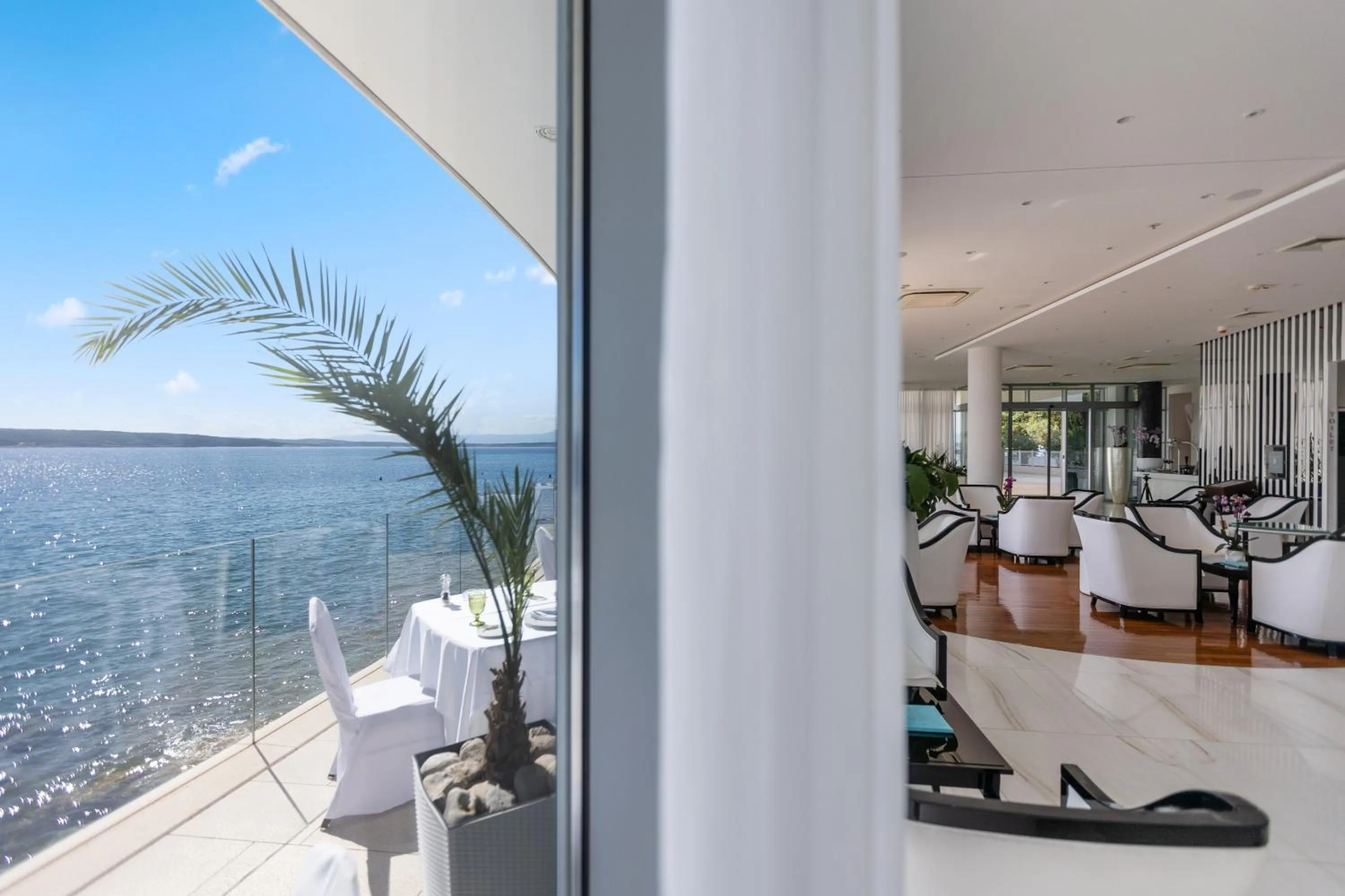 Restaurant/places to eat in Luxury Hotel Amabilis