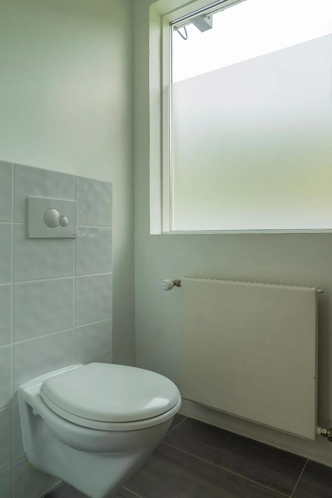 Toilet in Seydisfjördur Guesthouse