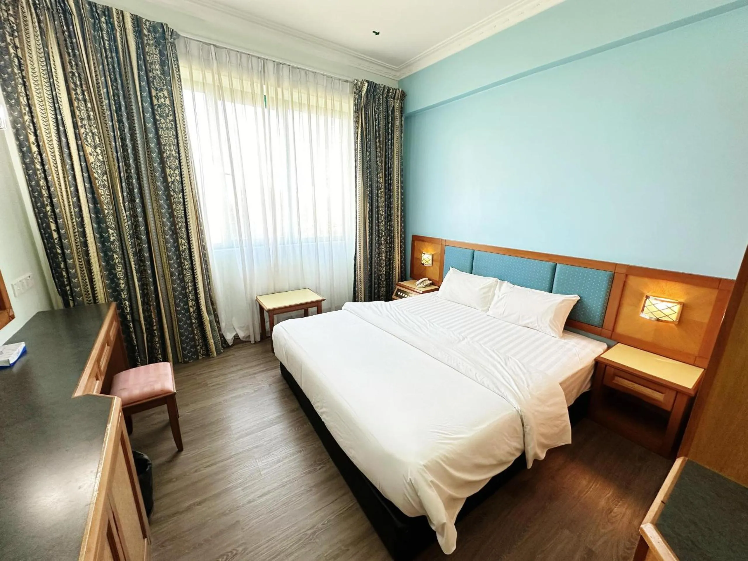 Bed in The Paramount Hotel Sibu