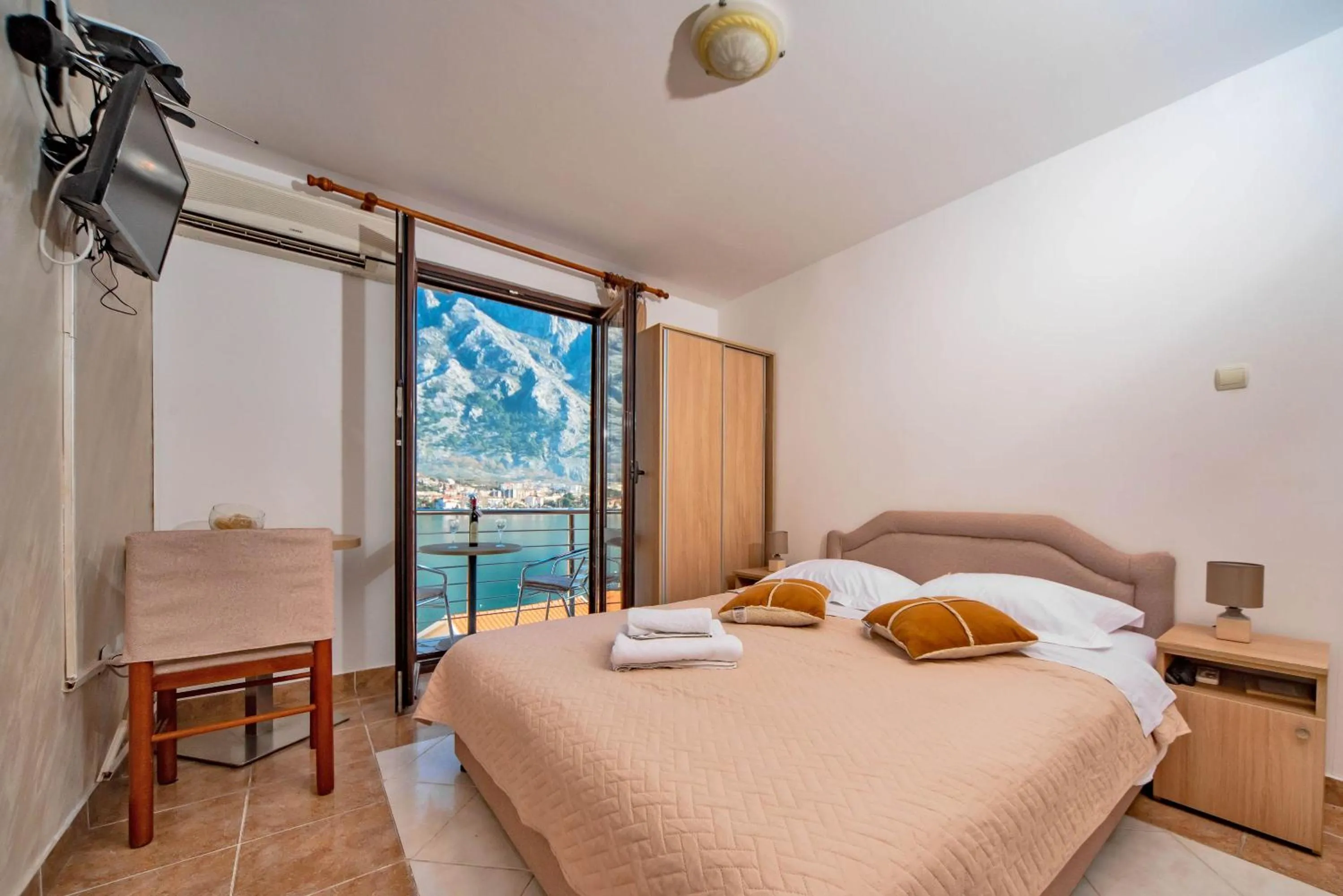 Bedroom, Bed in Apartments Marković