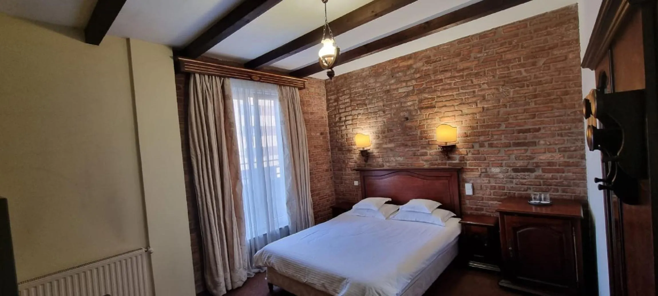 Bed in Topaz Boutique