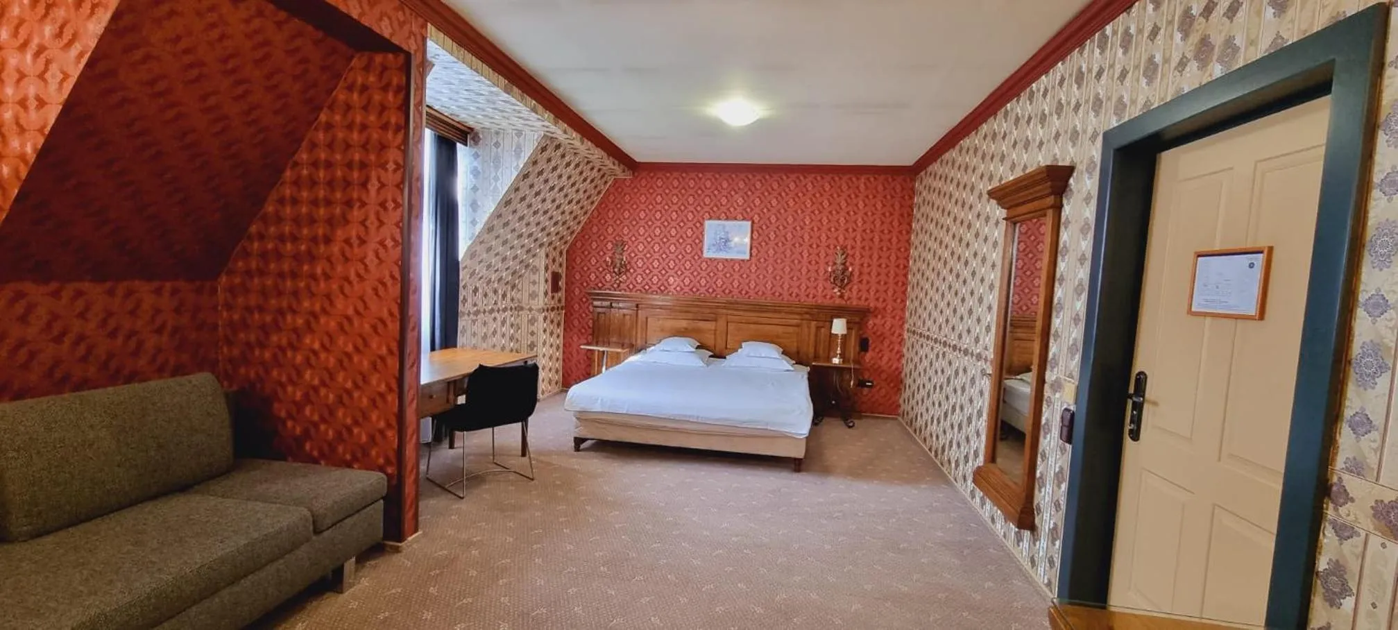 Bed in Topaz Boutique