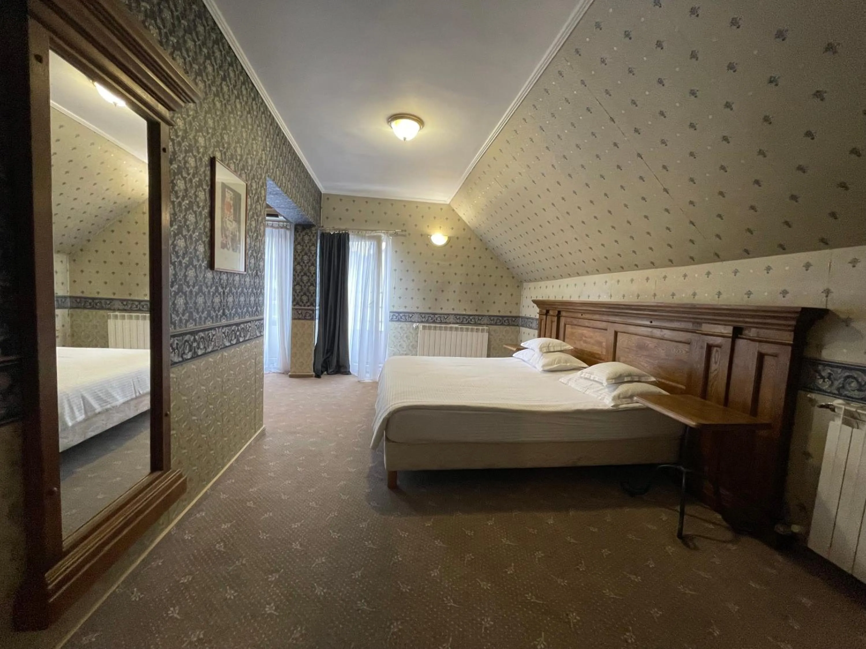 Bed in Topaz Boutique