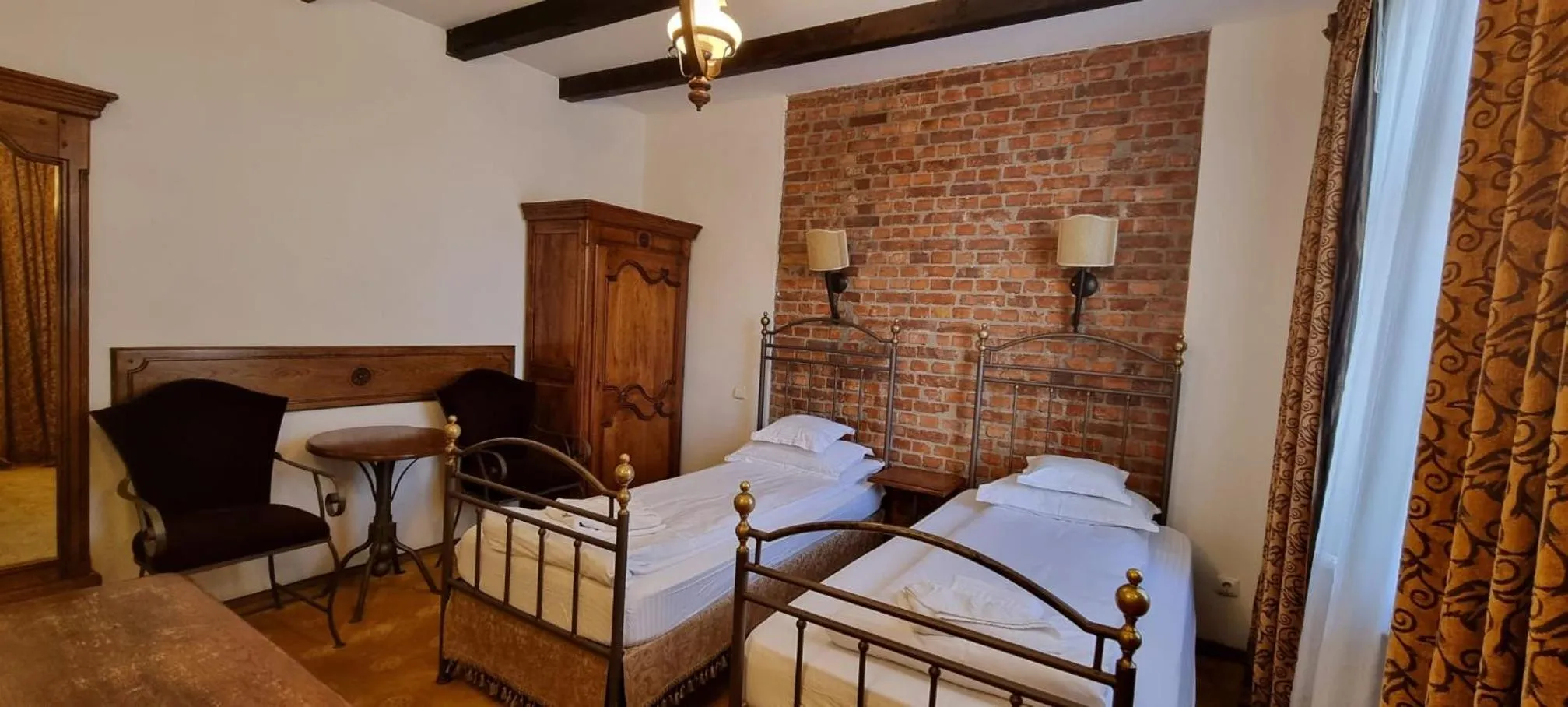 Bed in Topaz Boutique