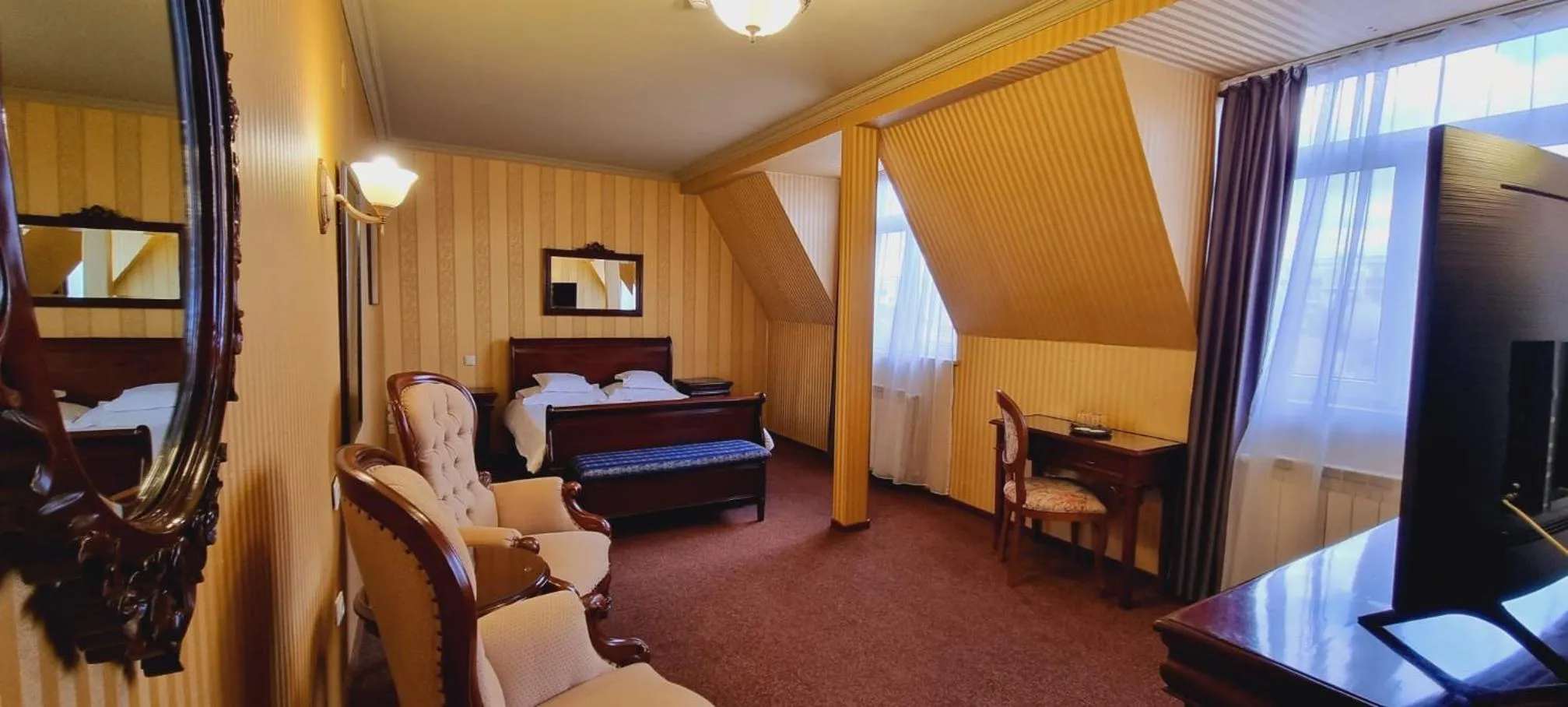 Bed in Topaz Boutique