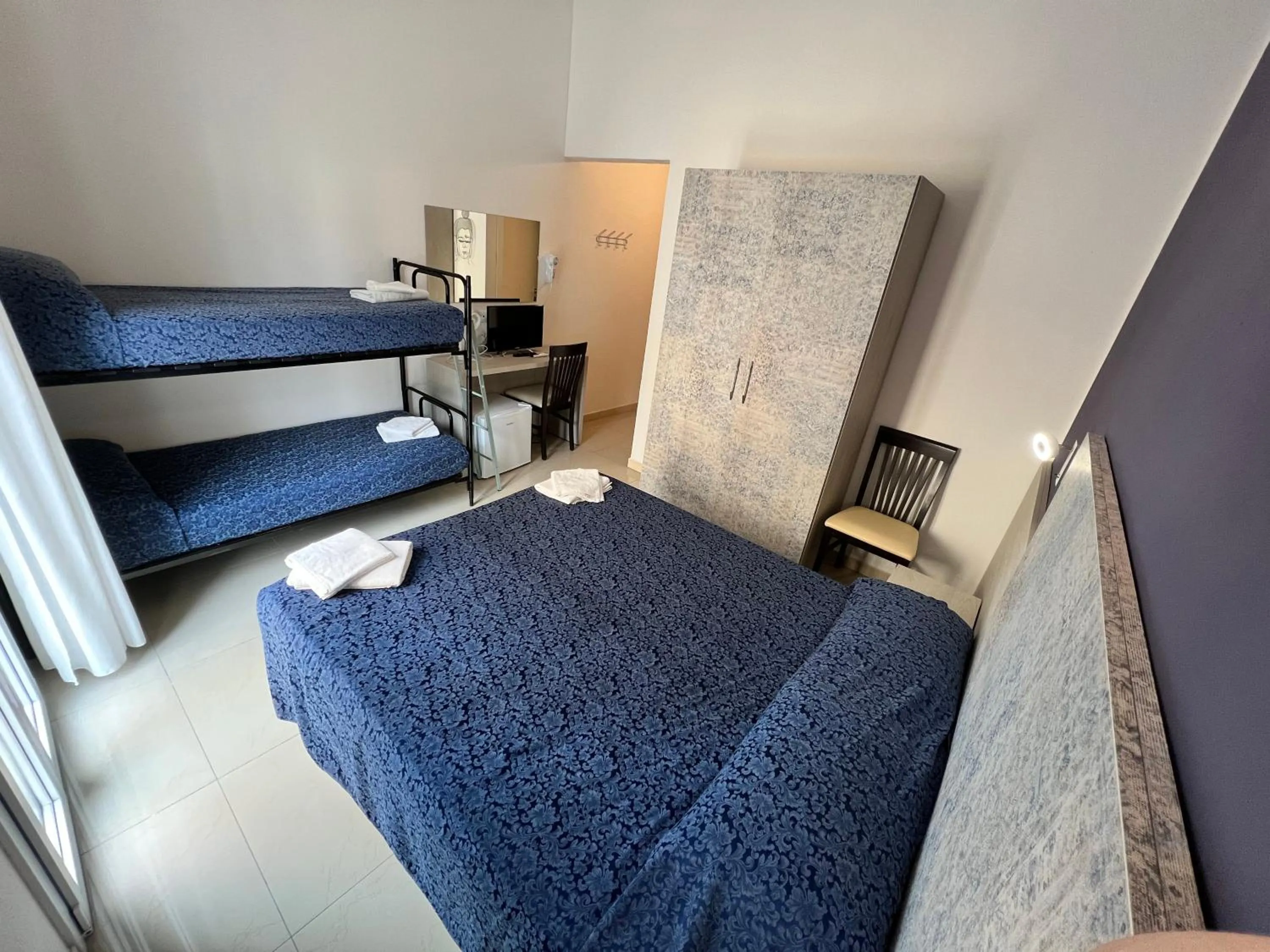 Photo of the whole room, Bed in Club Vacanze In