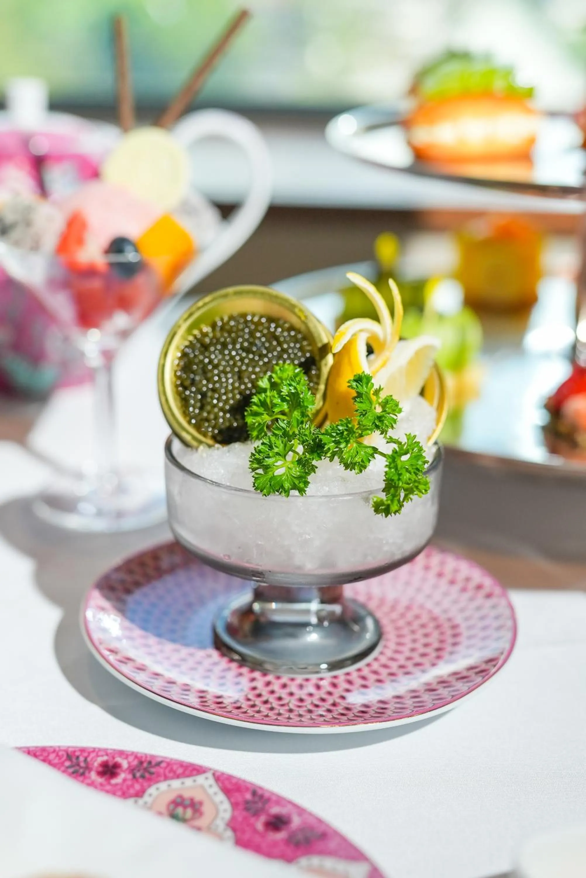 Lounge or bar in The St. Regis Lhasa Resort