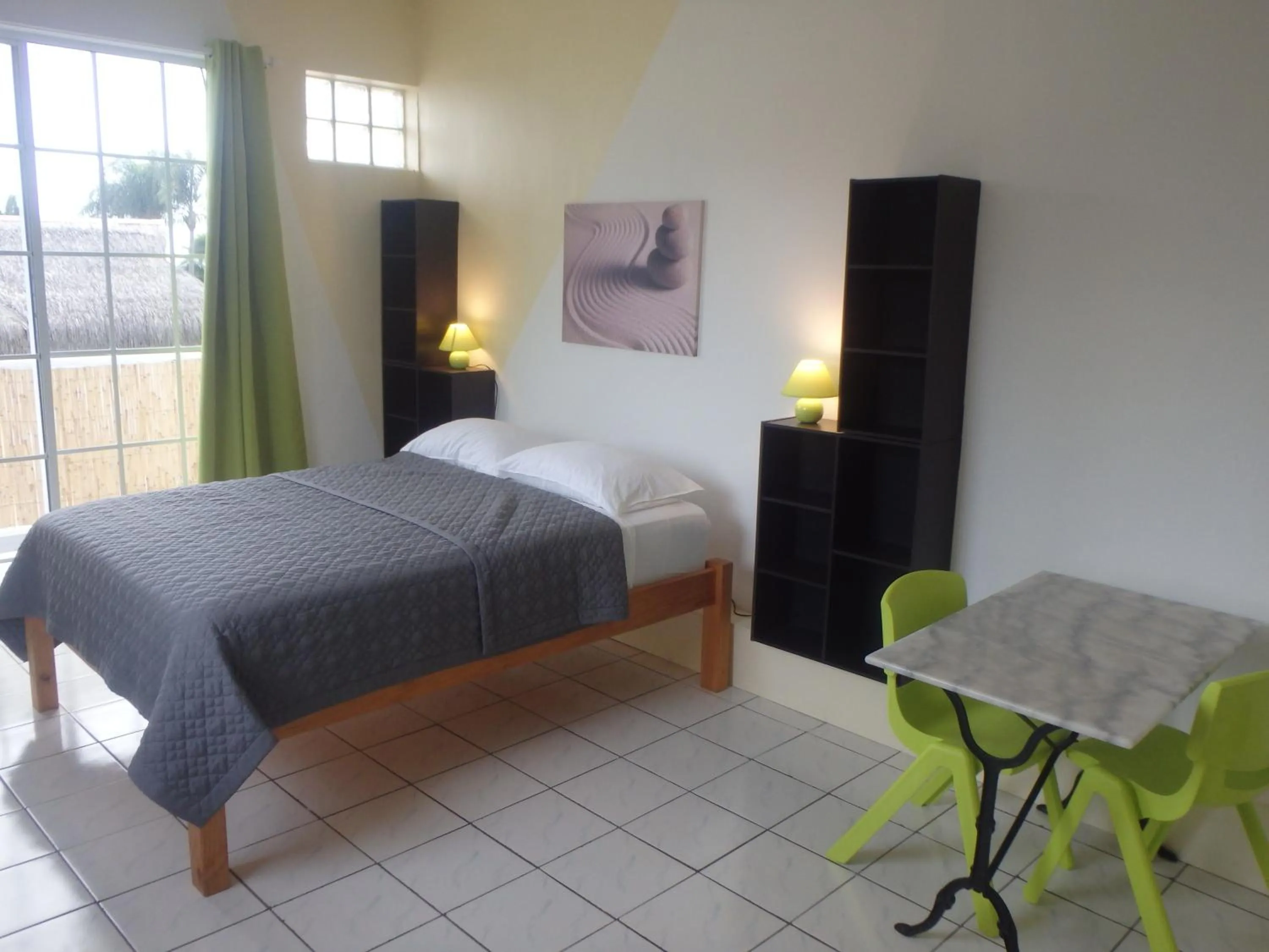 Bed in Apartment Studio Halfon