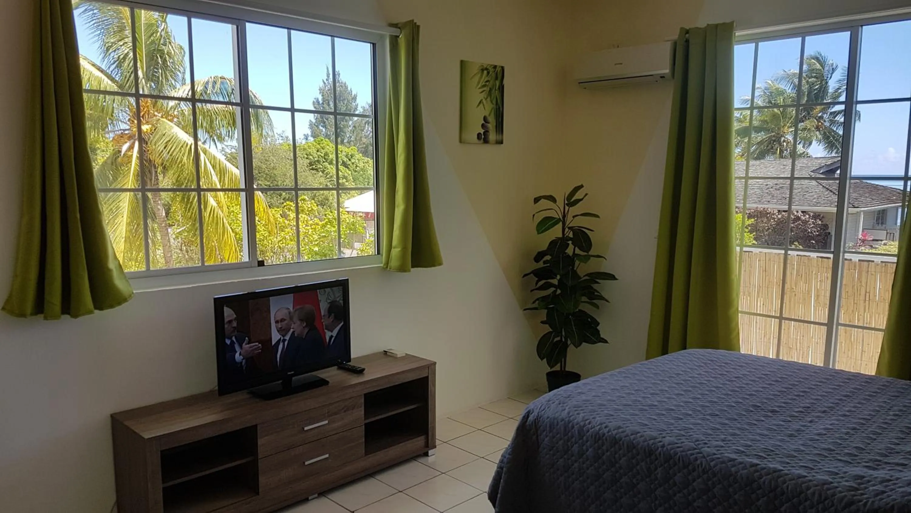 Bed in Apartment Studio Halfon