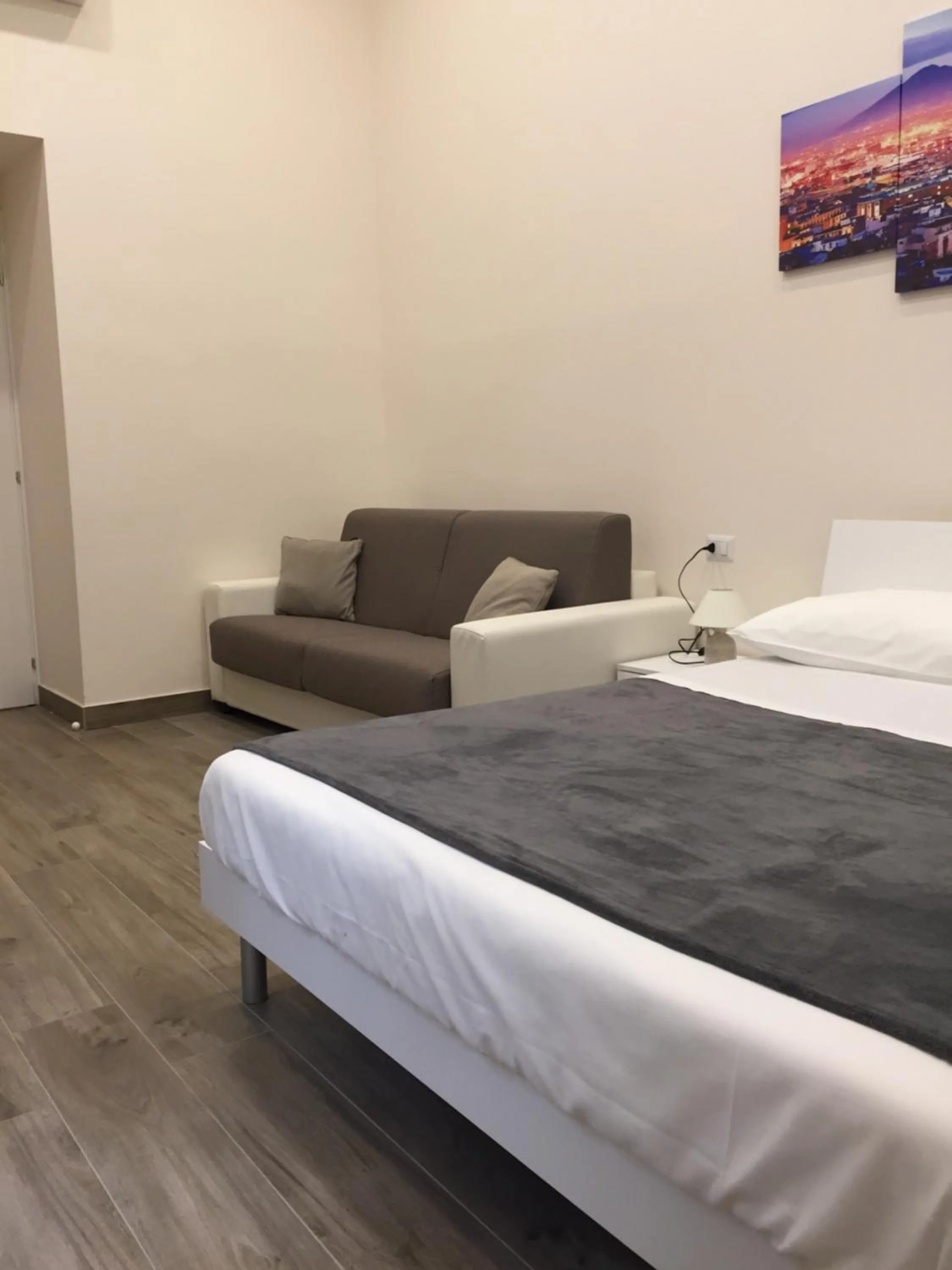 Bed in Garibaldi Station 2punto0