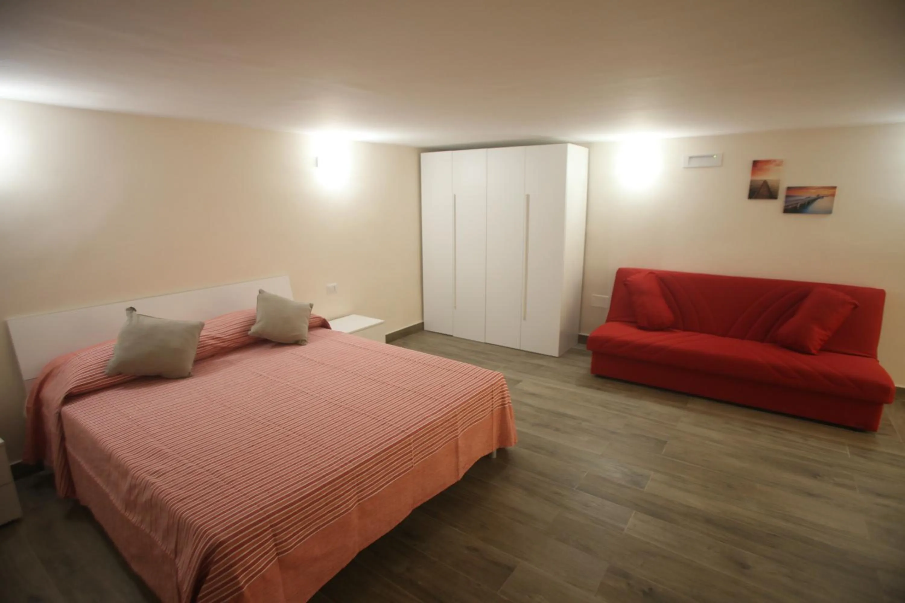 Bed in Garibaldi Station 2punto0