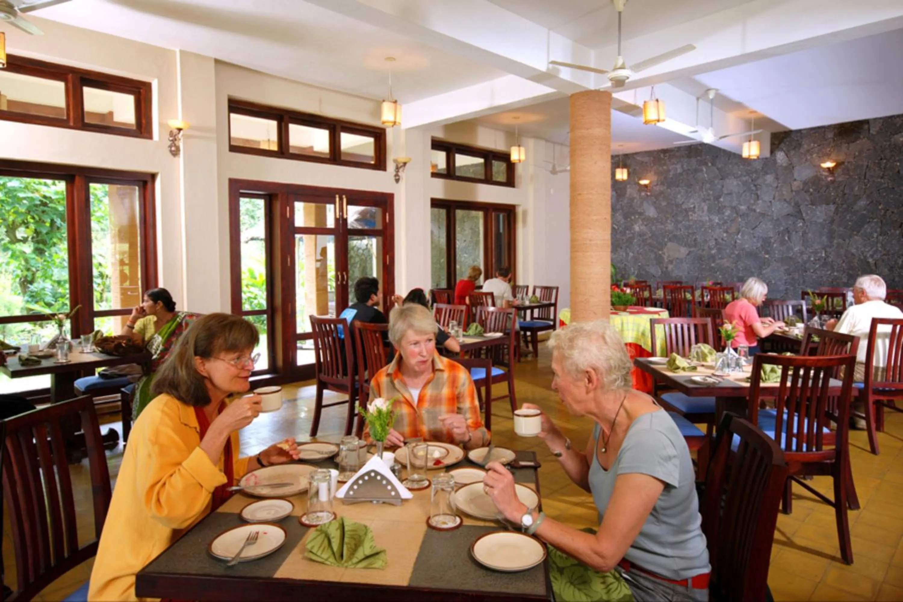 Restaurant/places to eat in Carmelia Haven Resort Thekkady
