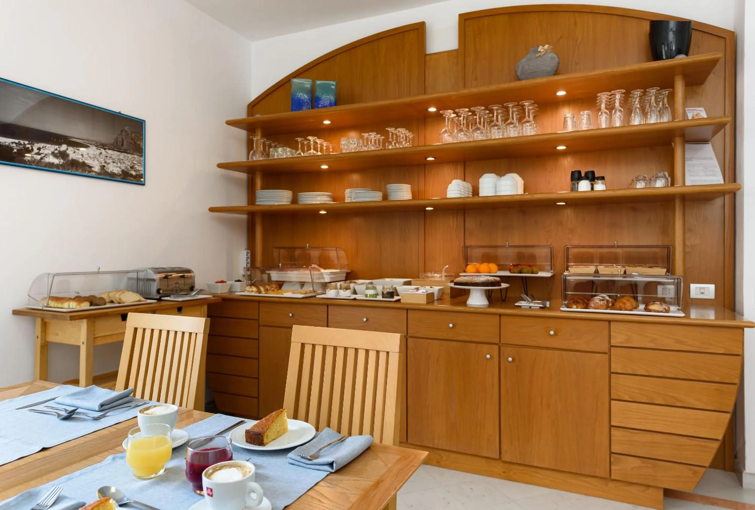 Breakfast in Albergo Auralba