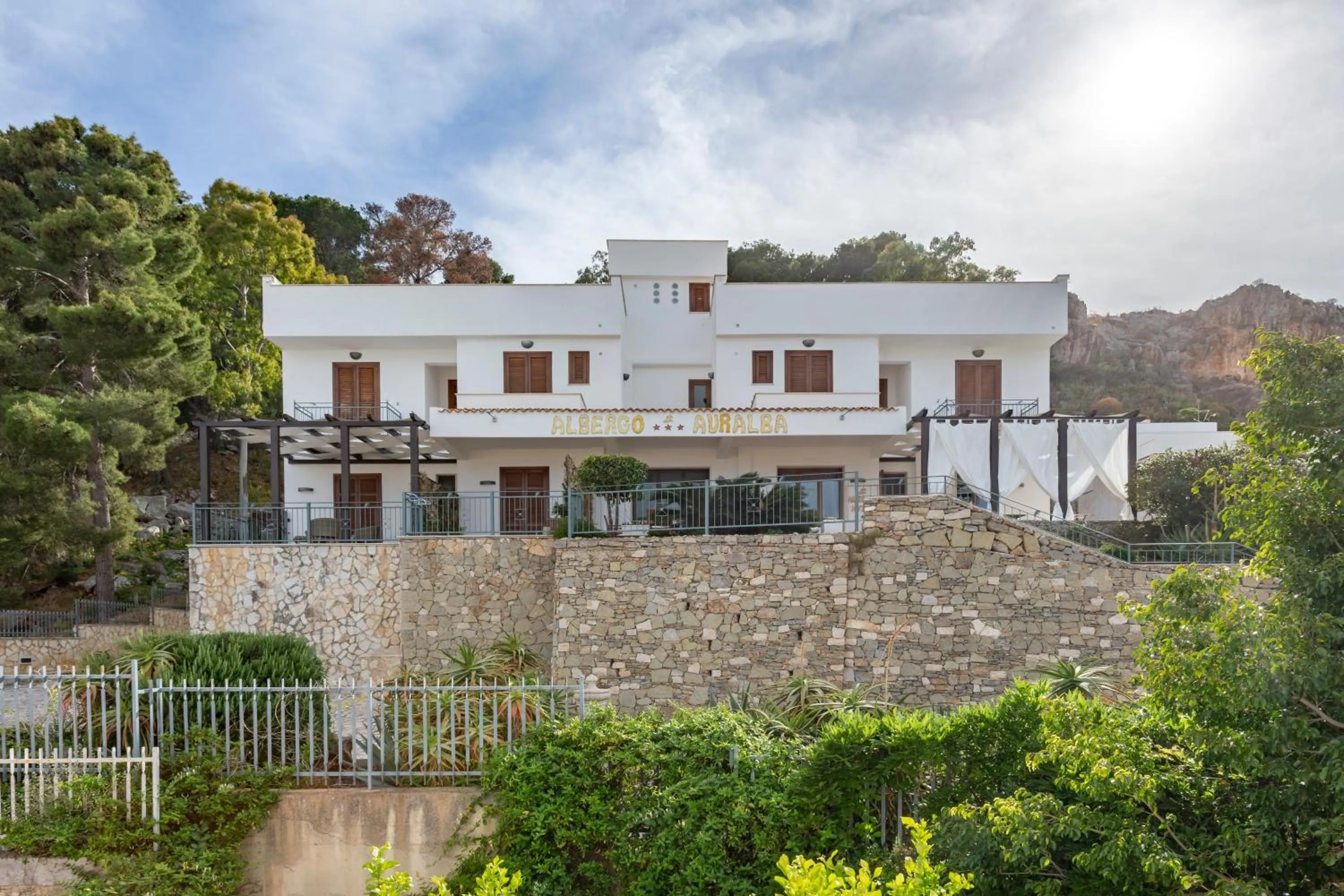 Property building in Albergo Auralba