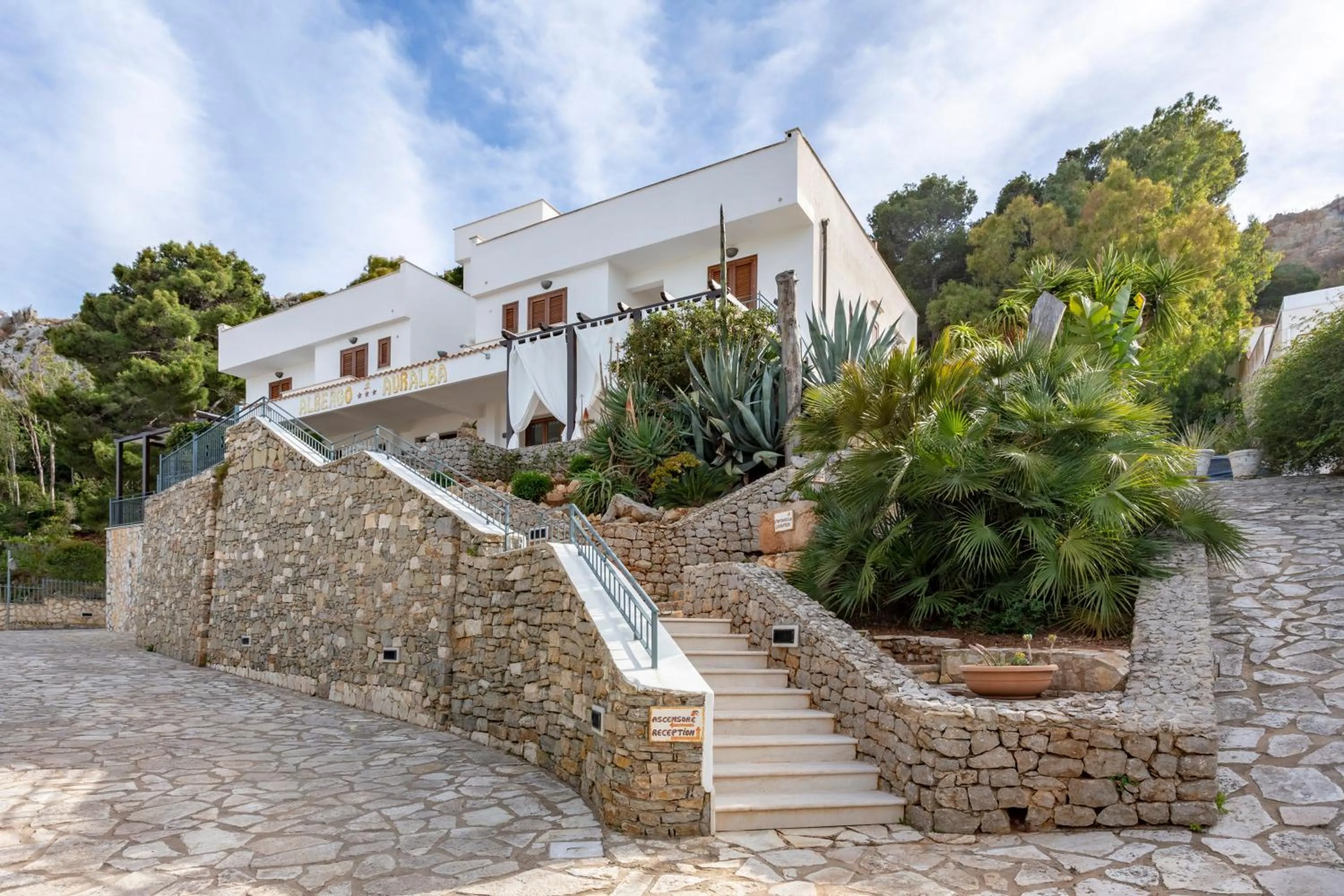 Property building in Albergo Auralba