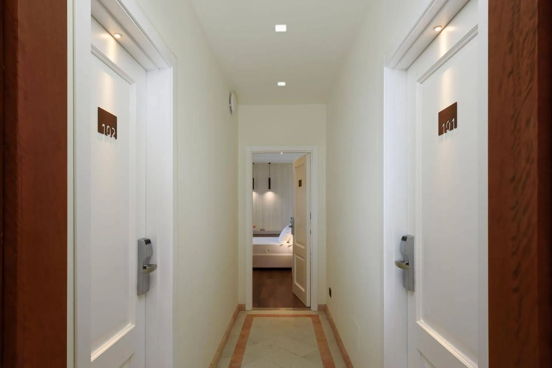 Decorative detail, Bed in Albergo Auralba