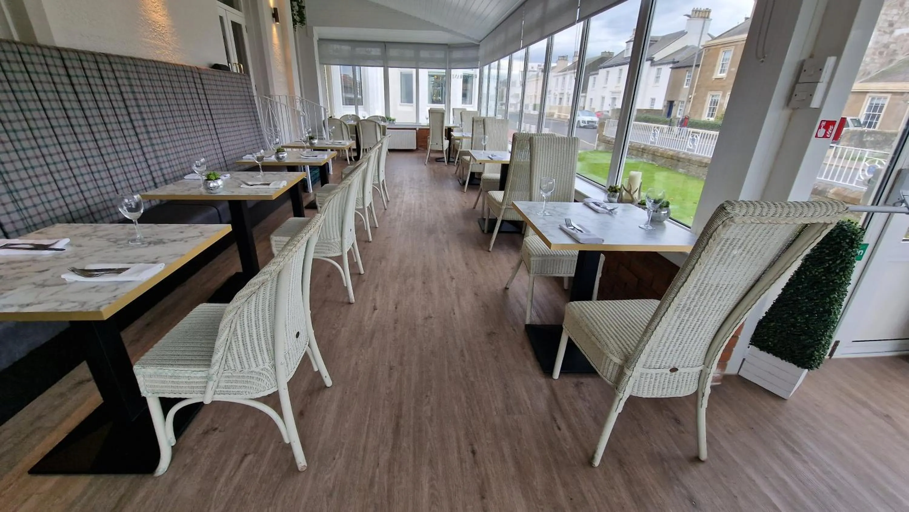 Restaurant/places to eat in South Beach Hotel