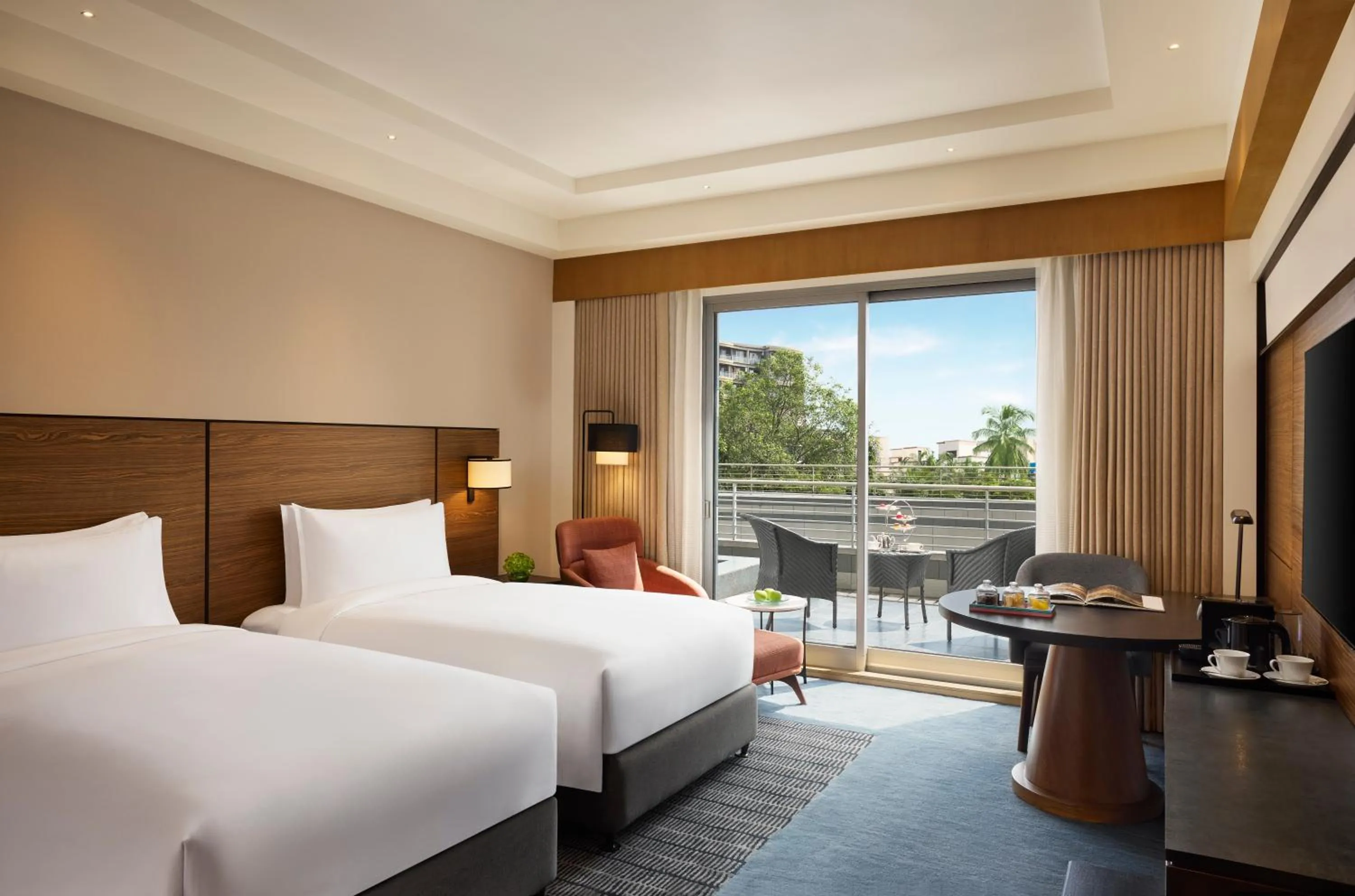 Bed in Grand Hyatt Mumbai Hotel and Residences