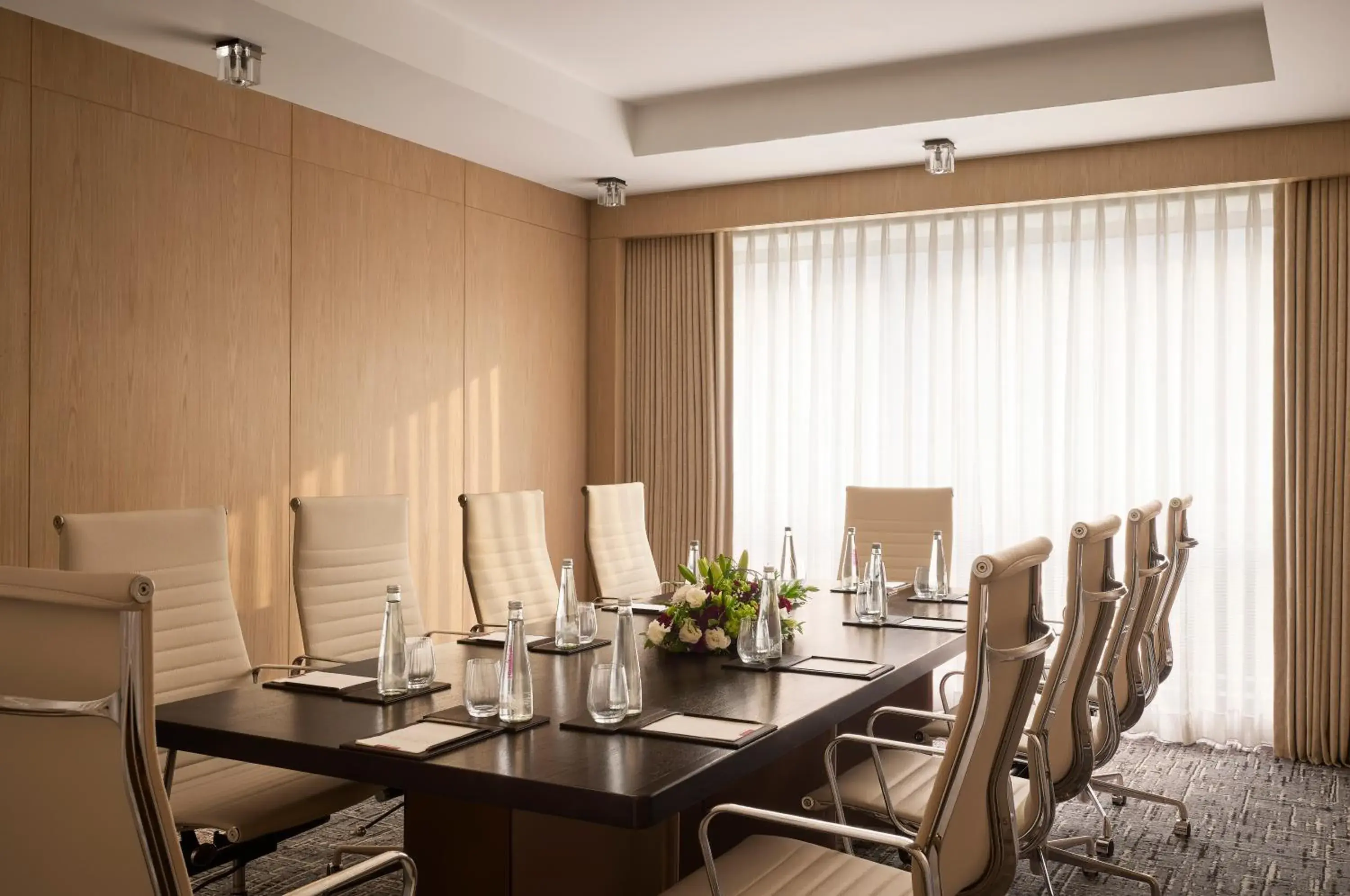 Twin Room - single occupancy - Club Access in Grand Hyatt Mumbai Hotel and Residences Twin Room - single occupancy - Club Access in Grand Hyatt Mumbai Hotel and Residences