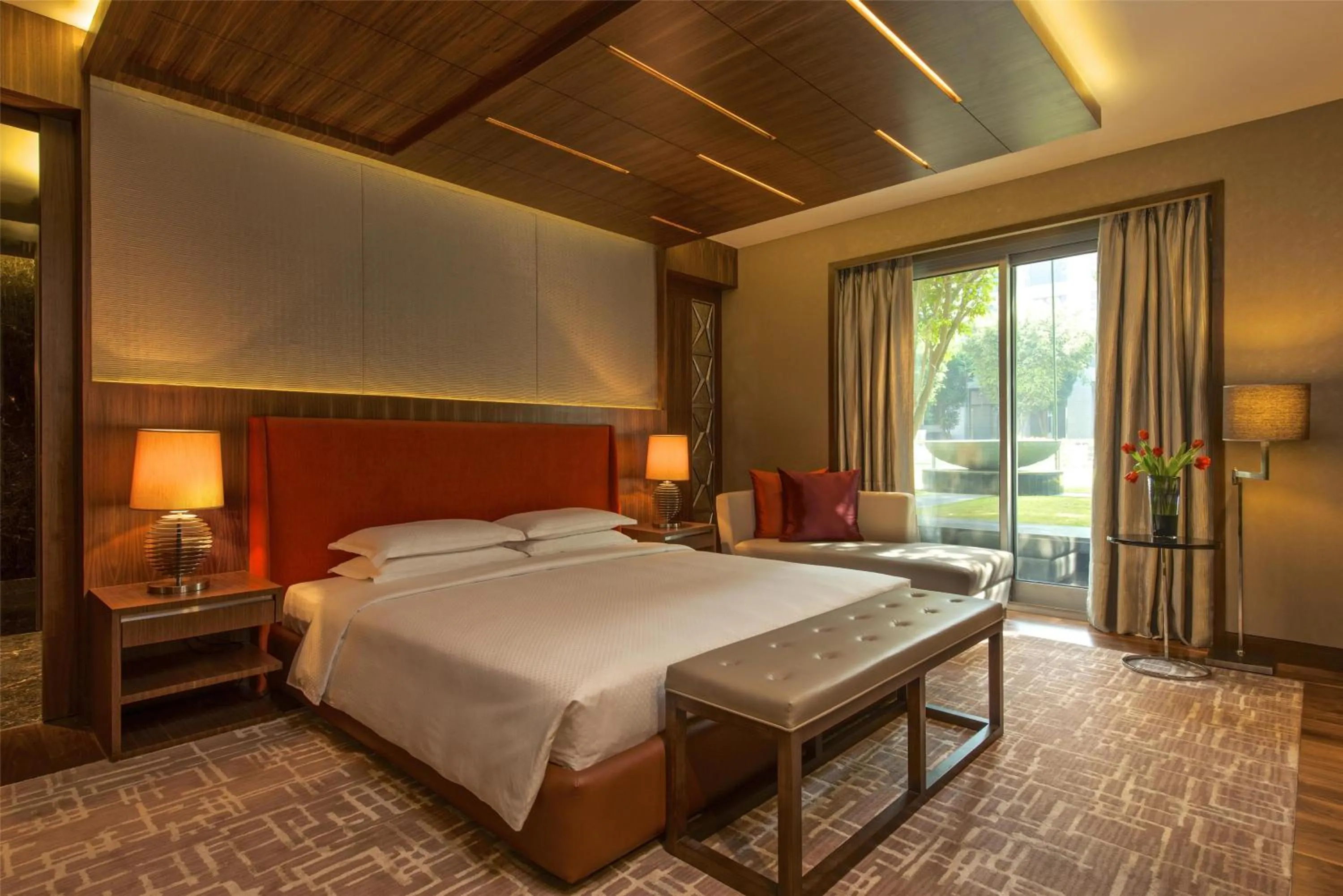 Photo of the whole room, Bed in Grand Hyatt Mumbai Hotel and Residences