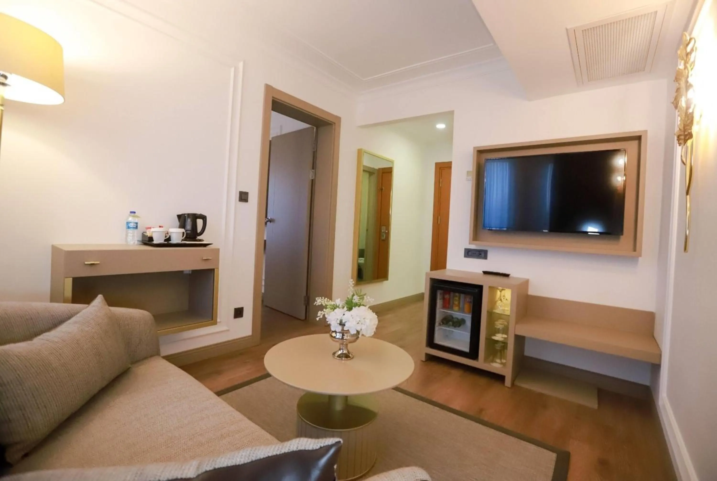 Photo of the whole room in La Quinta by Wyndham Giresun