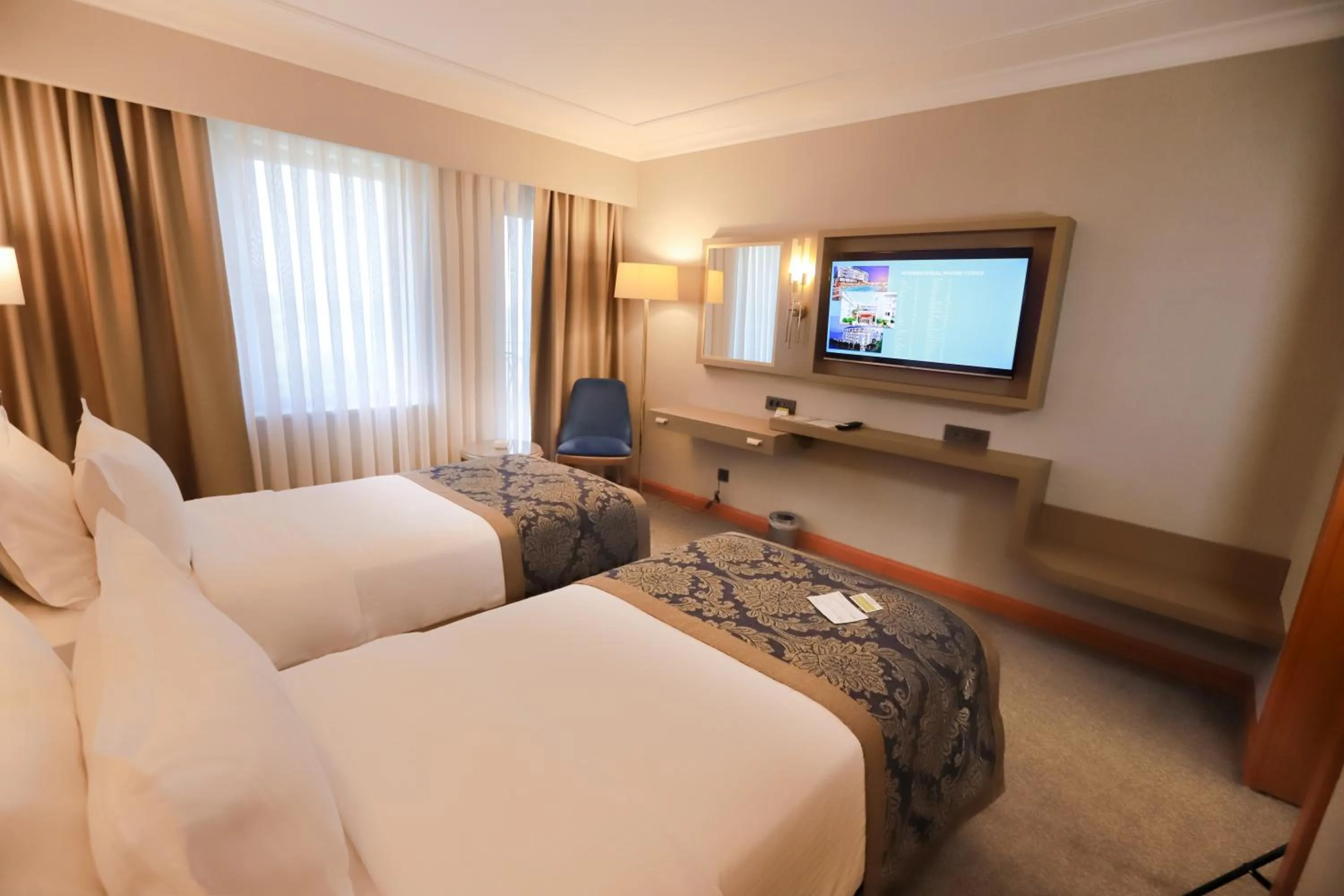 Photo of the whole room, Bed in La Quinta by Wyndham Giresun