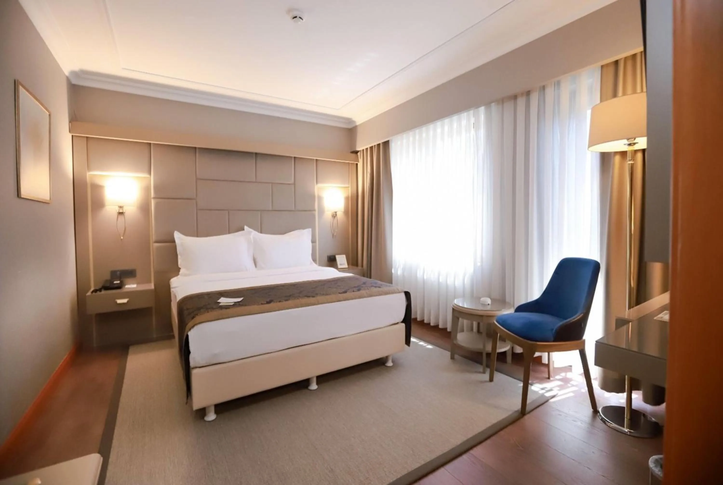 Photo of the whole room, Bed in La Quinta by Wyndham Giresun