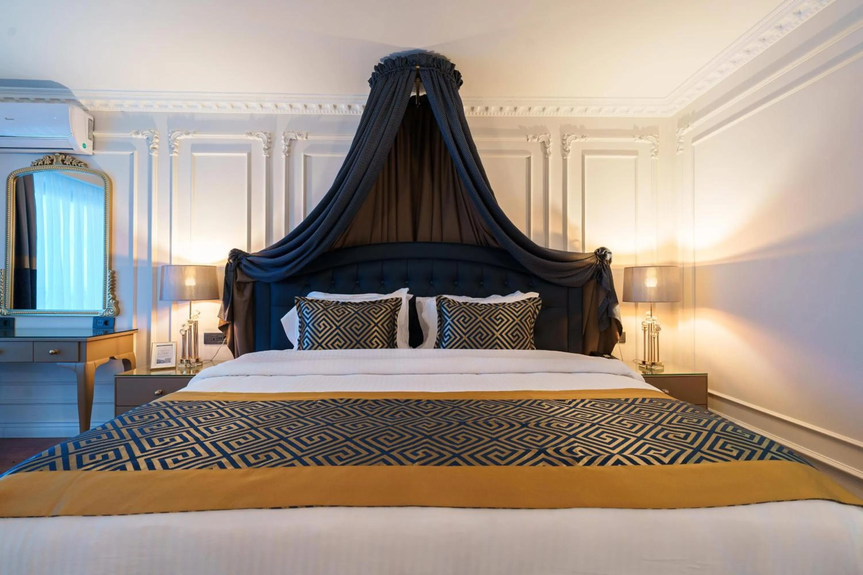 Photo of the whole room, Bed in La Quinta by Wyndham Giresun