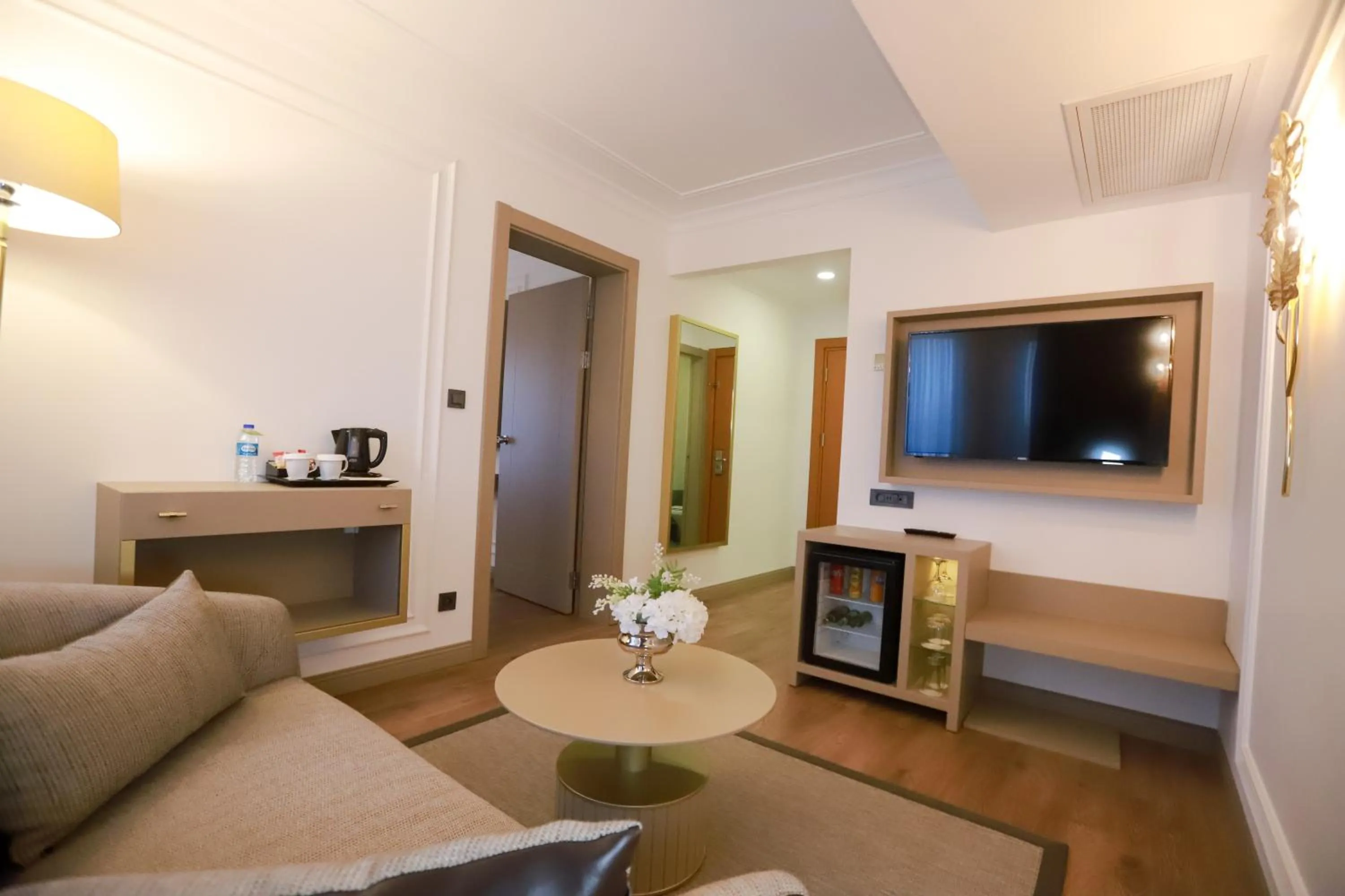 Living room in La Quinta by Wyndham Giresun