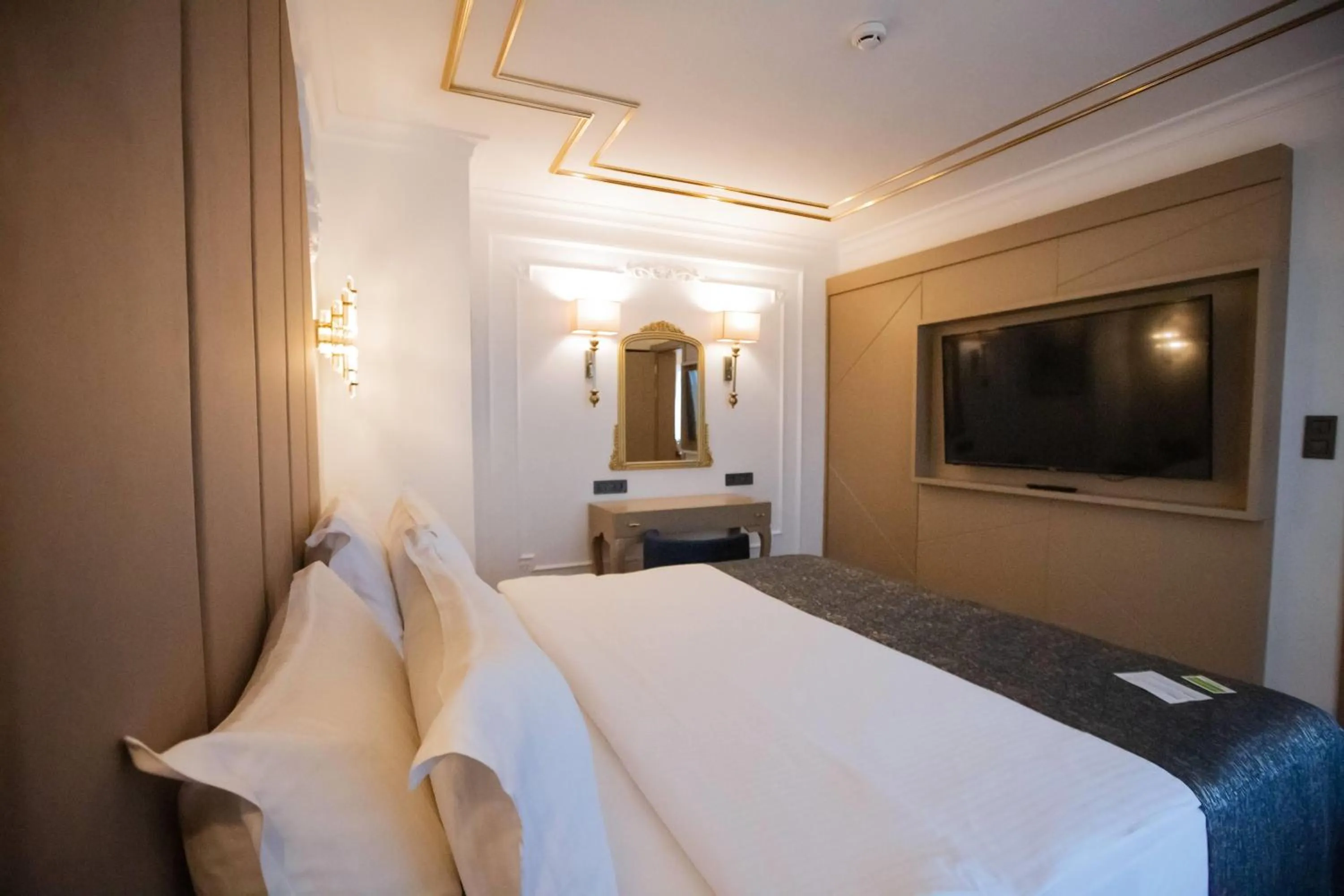 Photo of the whole room, Bed in La Quinta by Wyndham Giresun