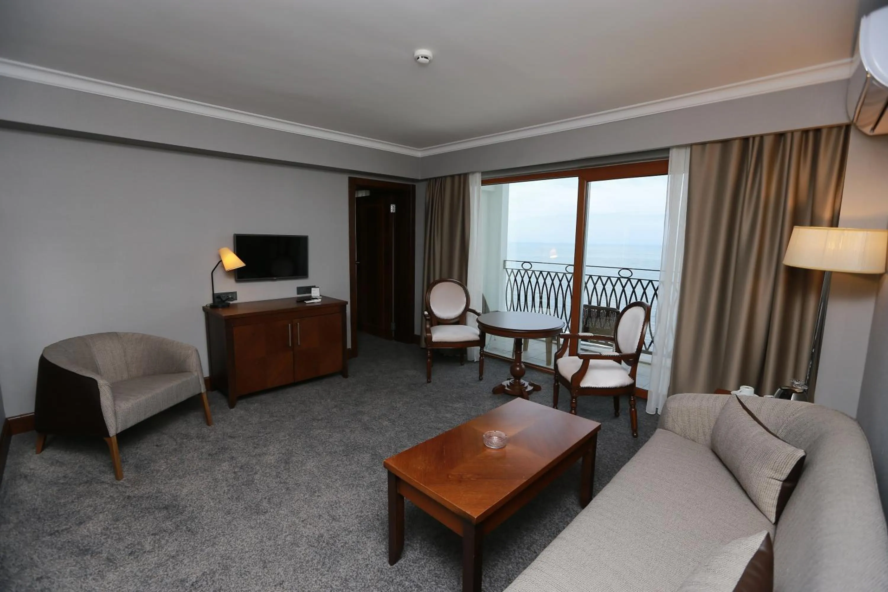 Living room in La Quinta by Wyndham Giresun