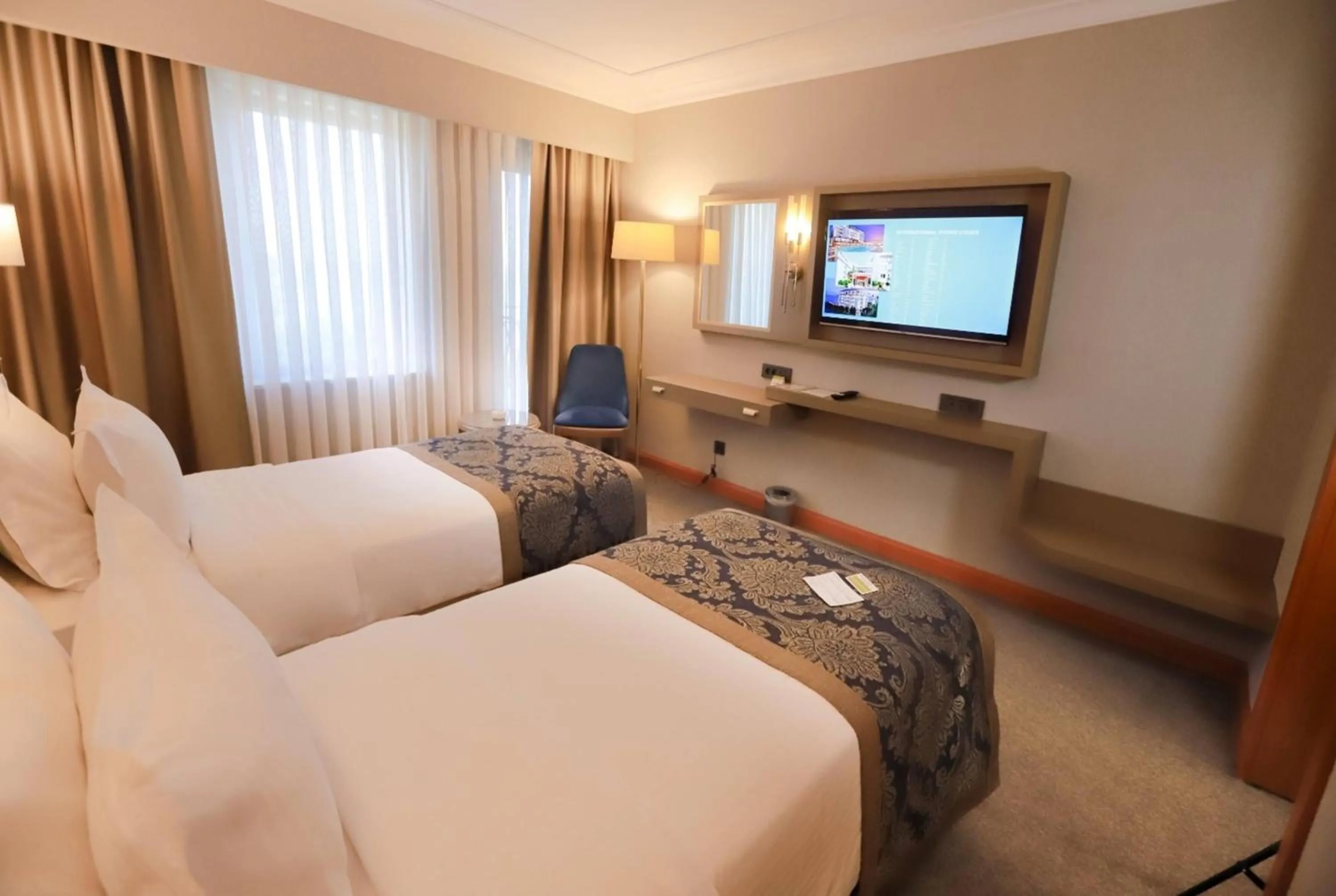 Photo of the whole room, Bed in La Quinta by Wyndham Giresun